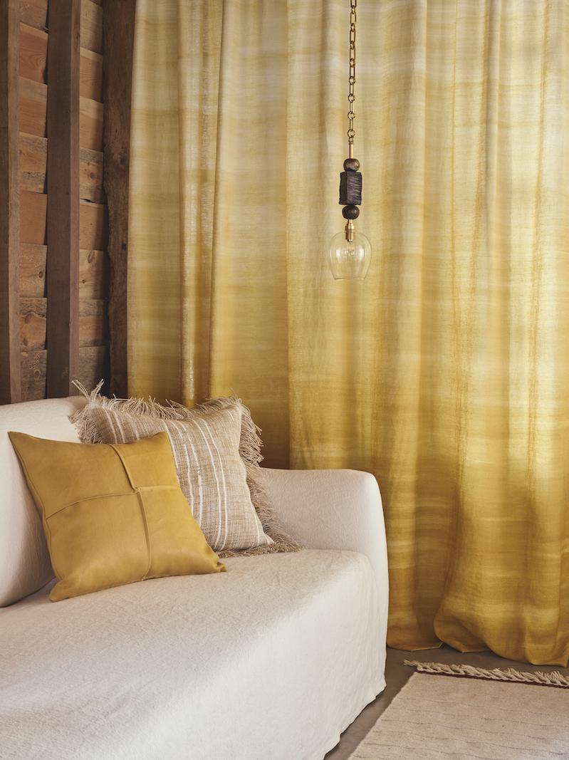 Moderno Ciondolo Manhattan in ottone con componenti scolpite bianche di Margit Wittig in vendita