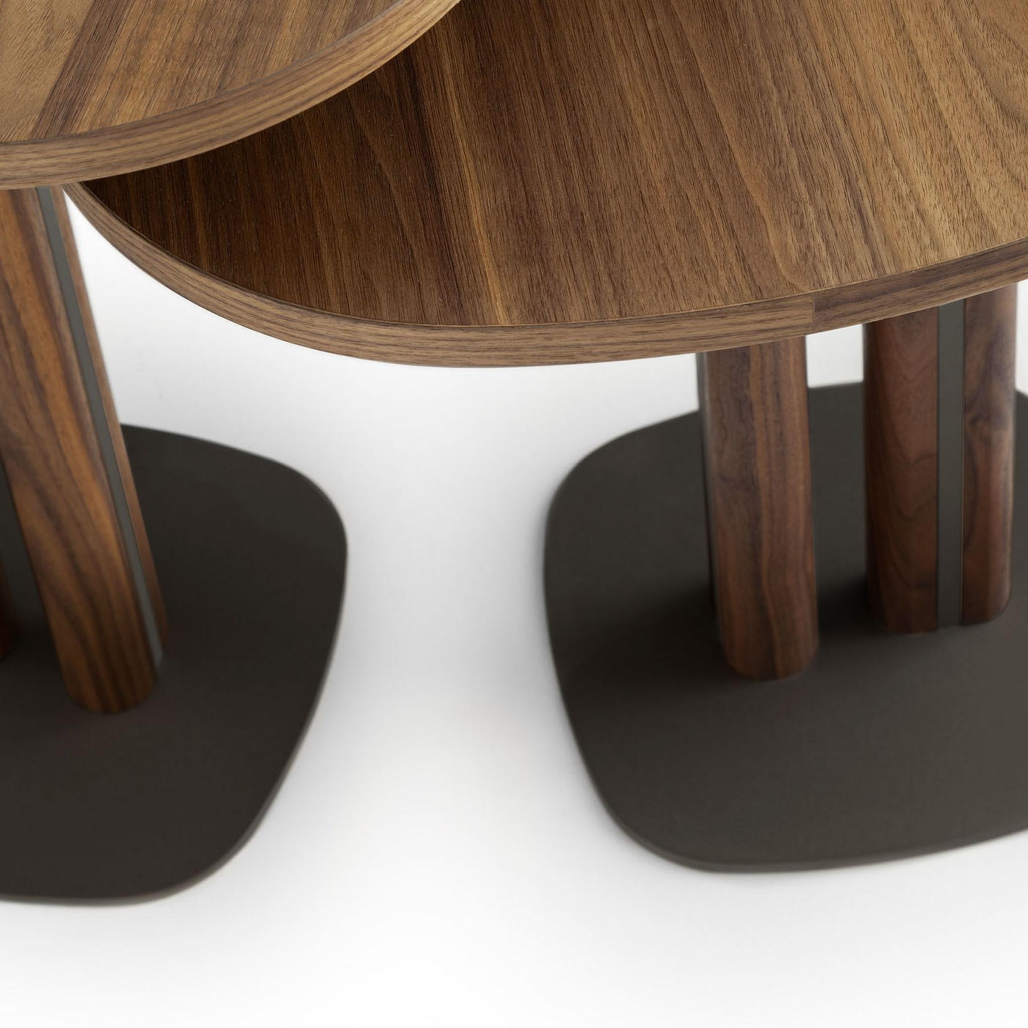 Italian Manhattan Set of 2 Side Tables For Sale