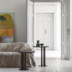 Kleiner asymmetrischer, brünierter Manhattan-Beistelltisch von Morica Design