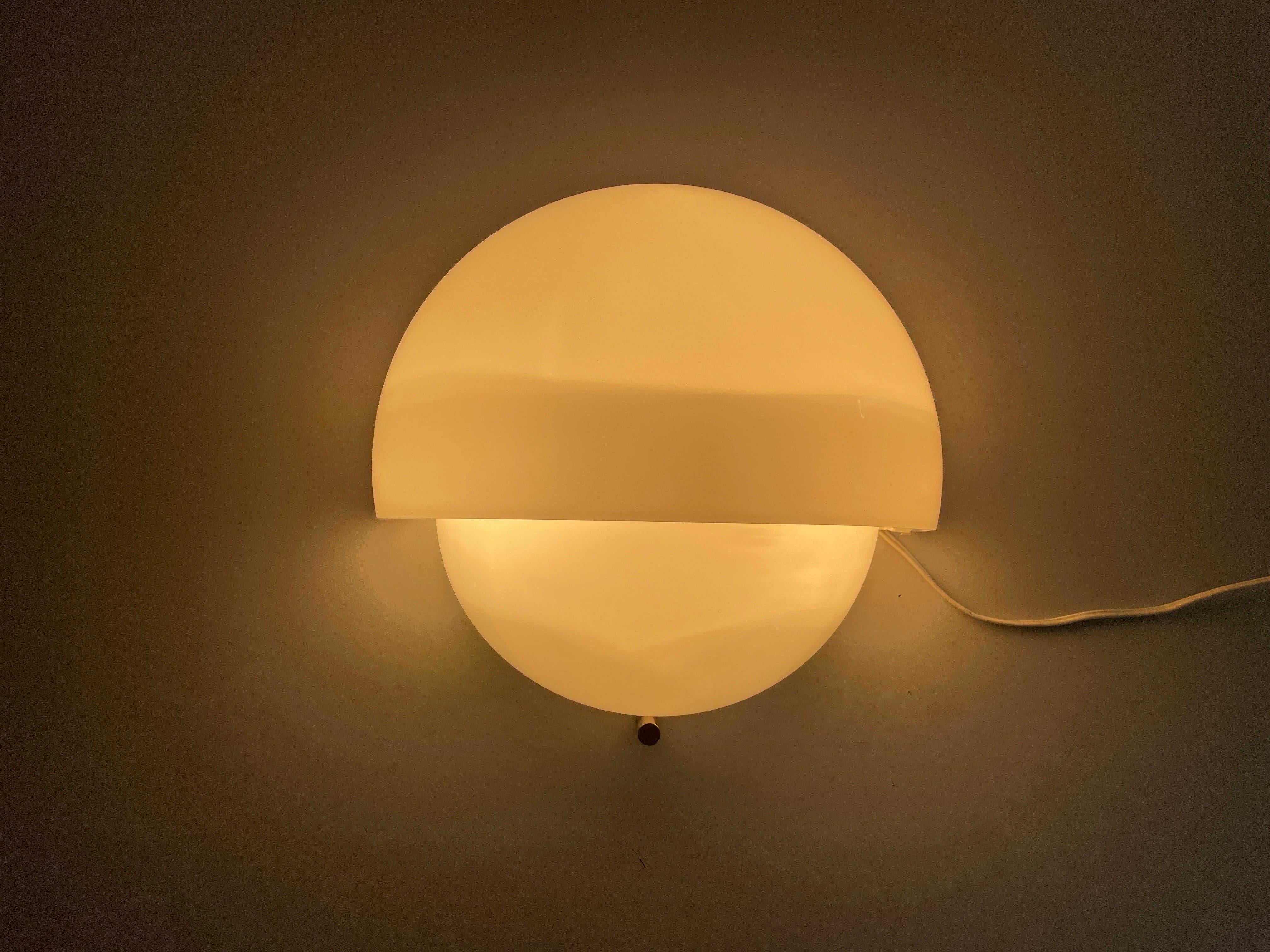 Sconce singole di grandi dimensioni 'Mania' di Vico Magistretti per Artemide, anni '60, Italia in vendita 5