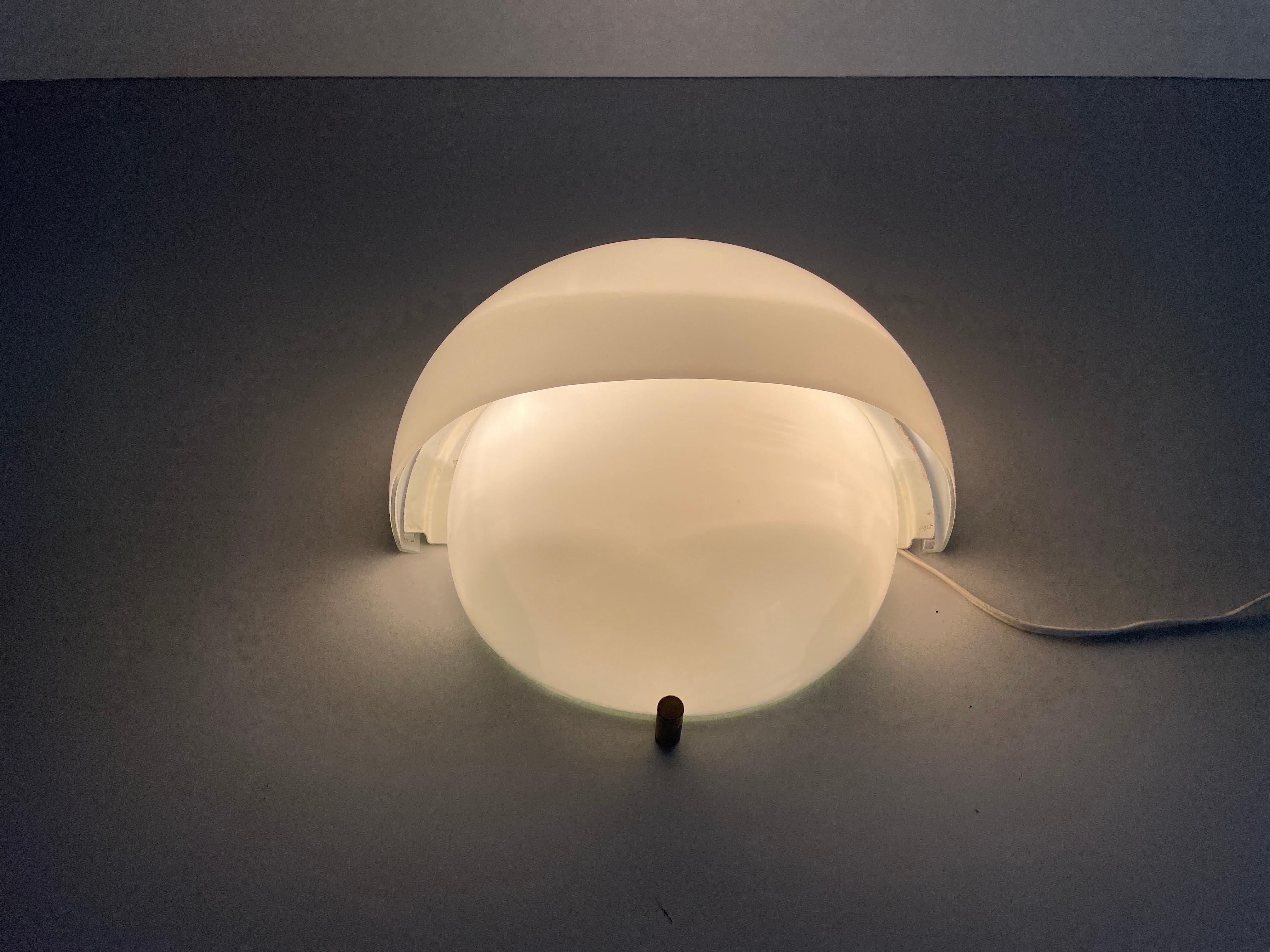 Sconce singole di grandi dimensioni 'Mania' di Vico Magistretti per Artemide, anni '60, Italia in vendita 9