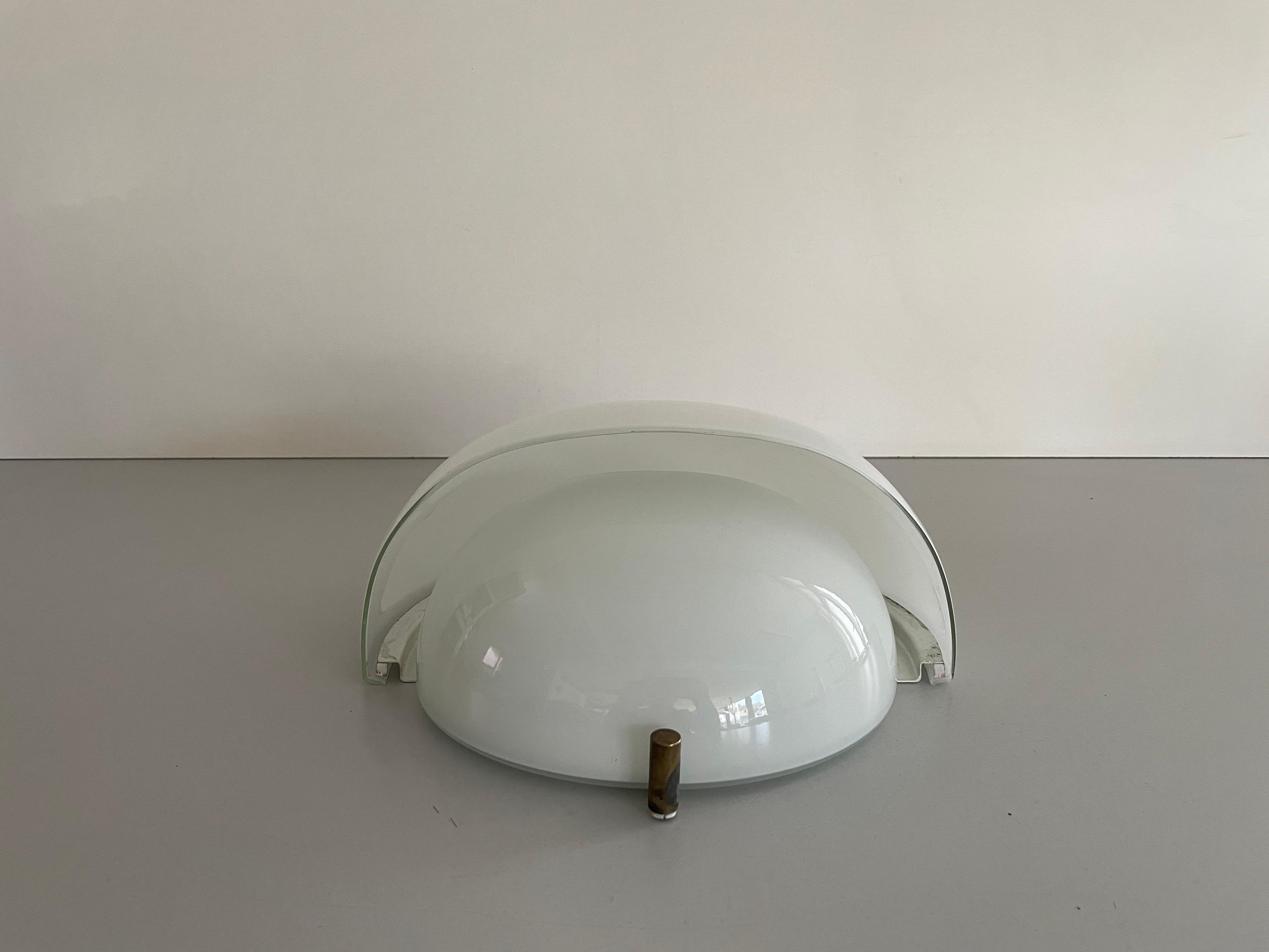 Sconce singole di grandi dimensioni 'Mania' di Vico Magistretti per Artemide, anni '60, Italia In condizioni ottime in vendita a Hagenbach, DE