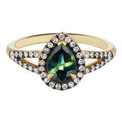 Maniamania Reverie Engagement Ring in 14 Karat Gold with Bi-Color Sapphire