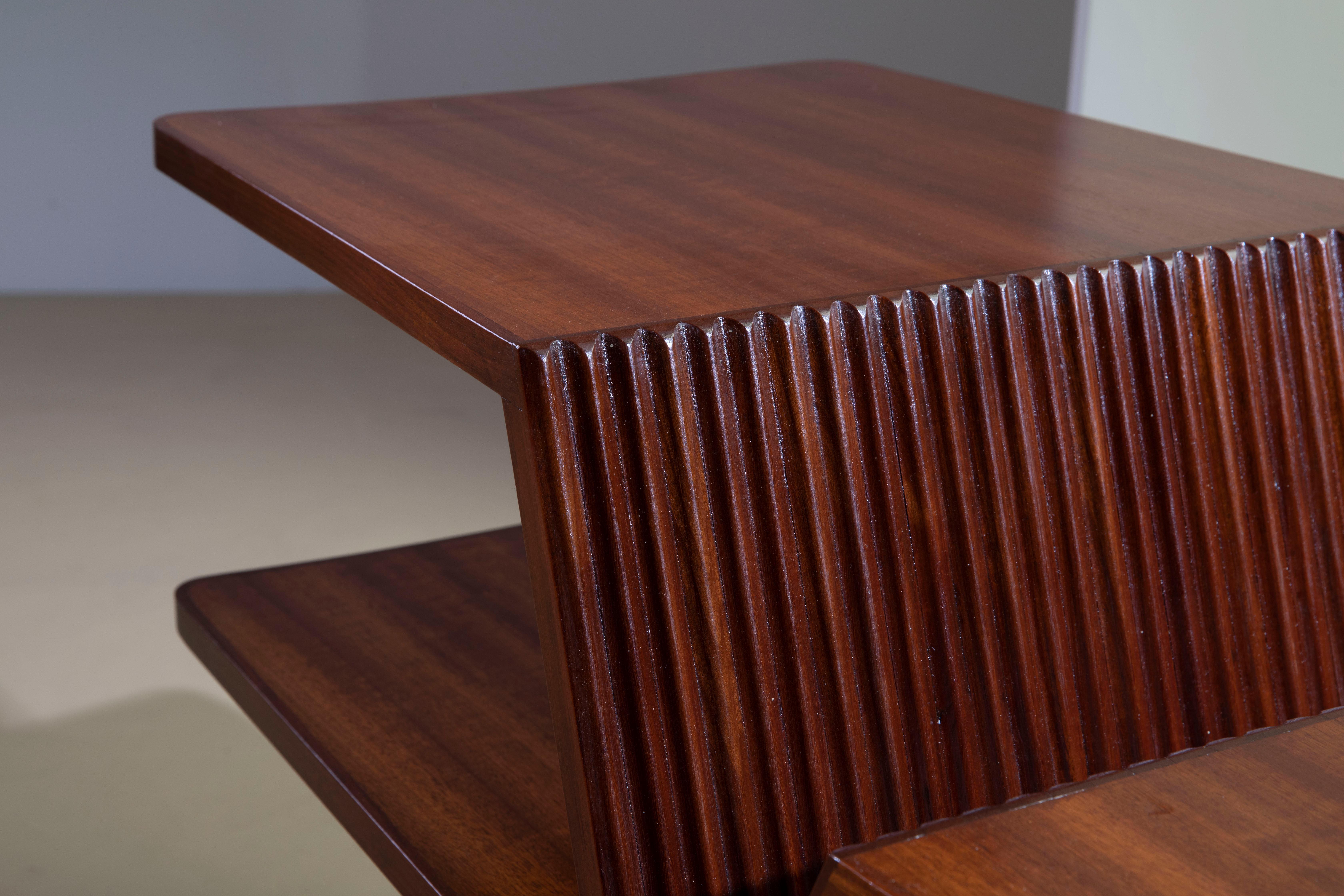 Polished Italian manufacture, Low three-legged coffee table for living room, 1950s For Sale