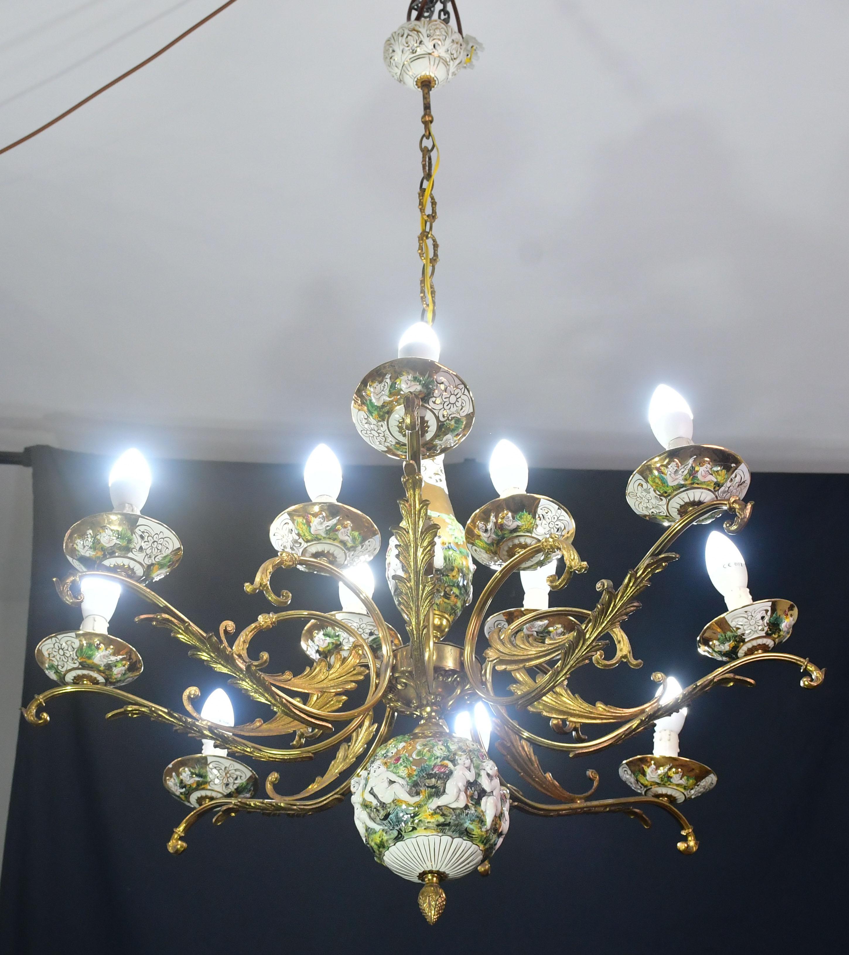 Milieu du XXe siècle Vintage By, grand lustre italien en céramique vintage à 12 lumières, 1960 en vente