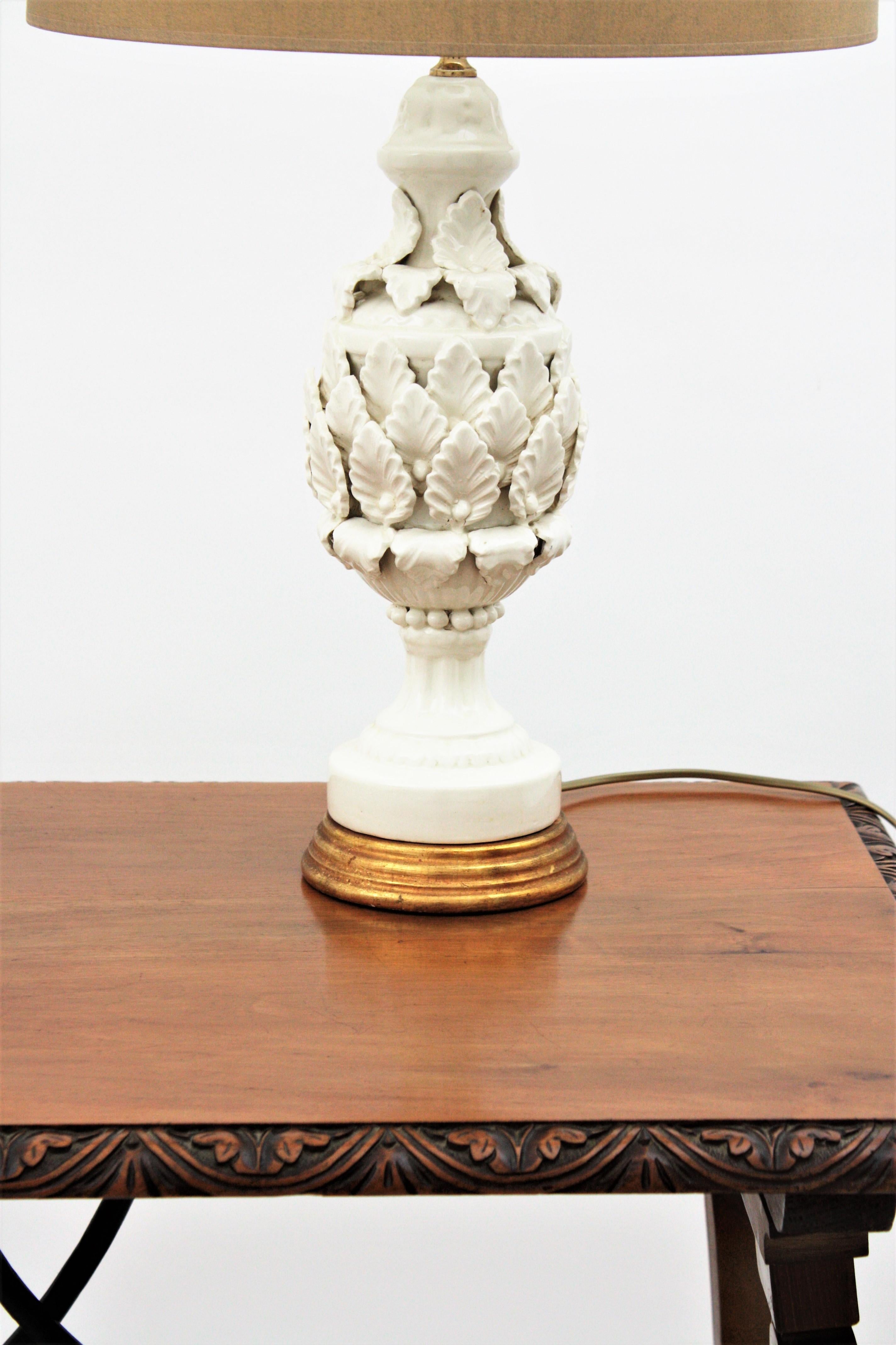 Spanish Manises Majolica White Glazed Ceramic Table Lamp on Giltwood Pedestal 6