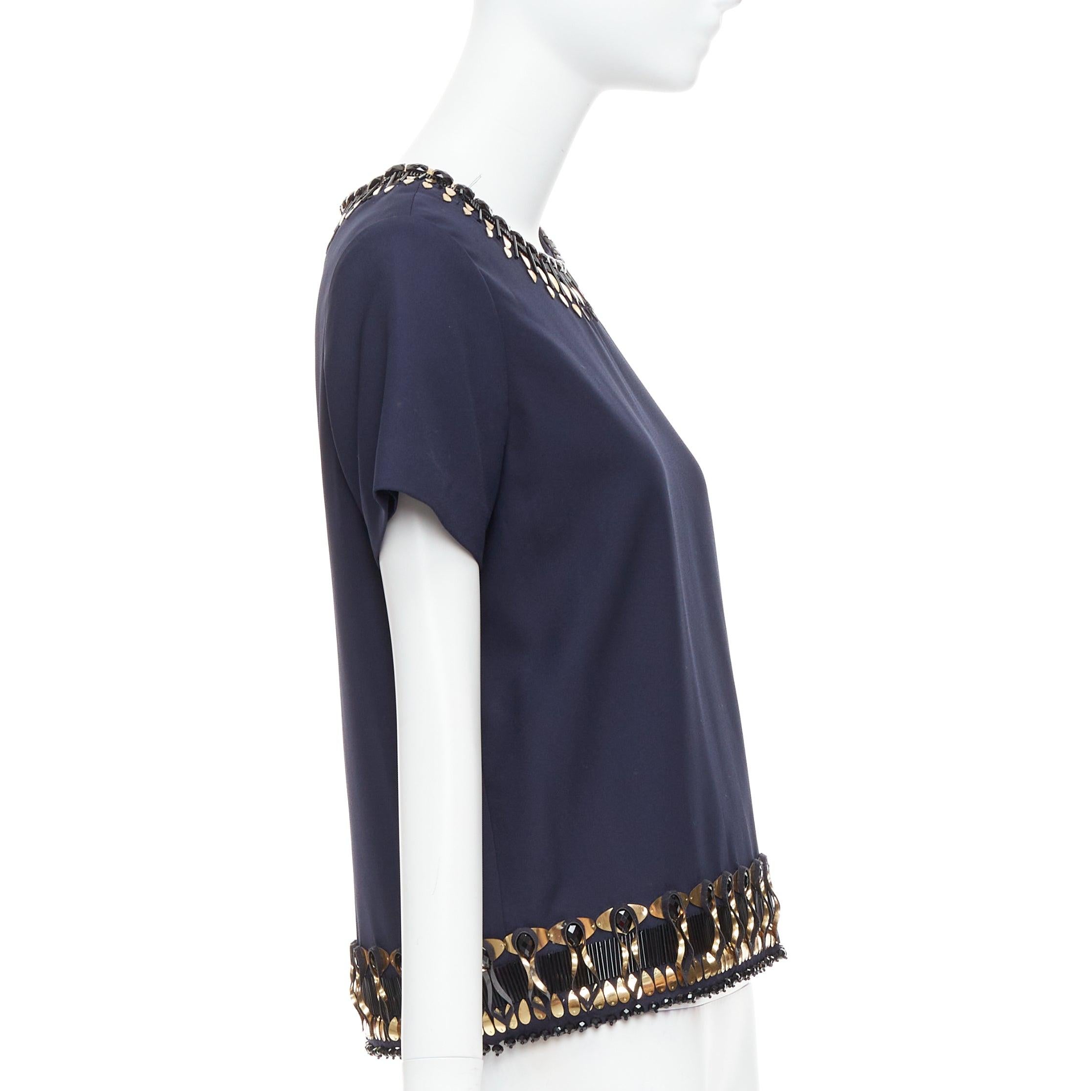 MANISH ARORA top artesanal dorado azul marino con adornos 3D IT38 M en Bastante bueno estado para la venta en Hong Kong, NT