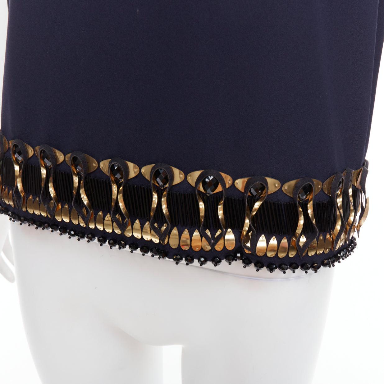 MANISH ARORA top artesanal dorado azul marino con adornos 3D IT38 M en venta 2