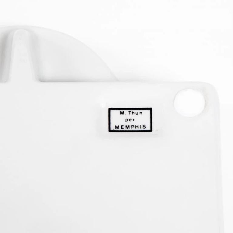 Bandeja de porcelana blanca Manitoba, de Matteo Thun de Memphis Milano Moderno en venta