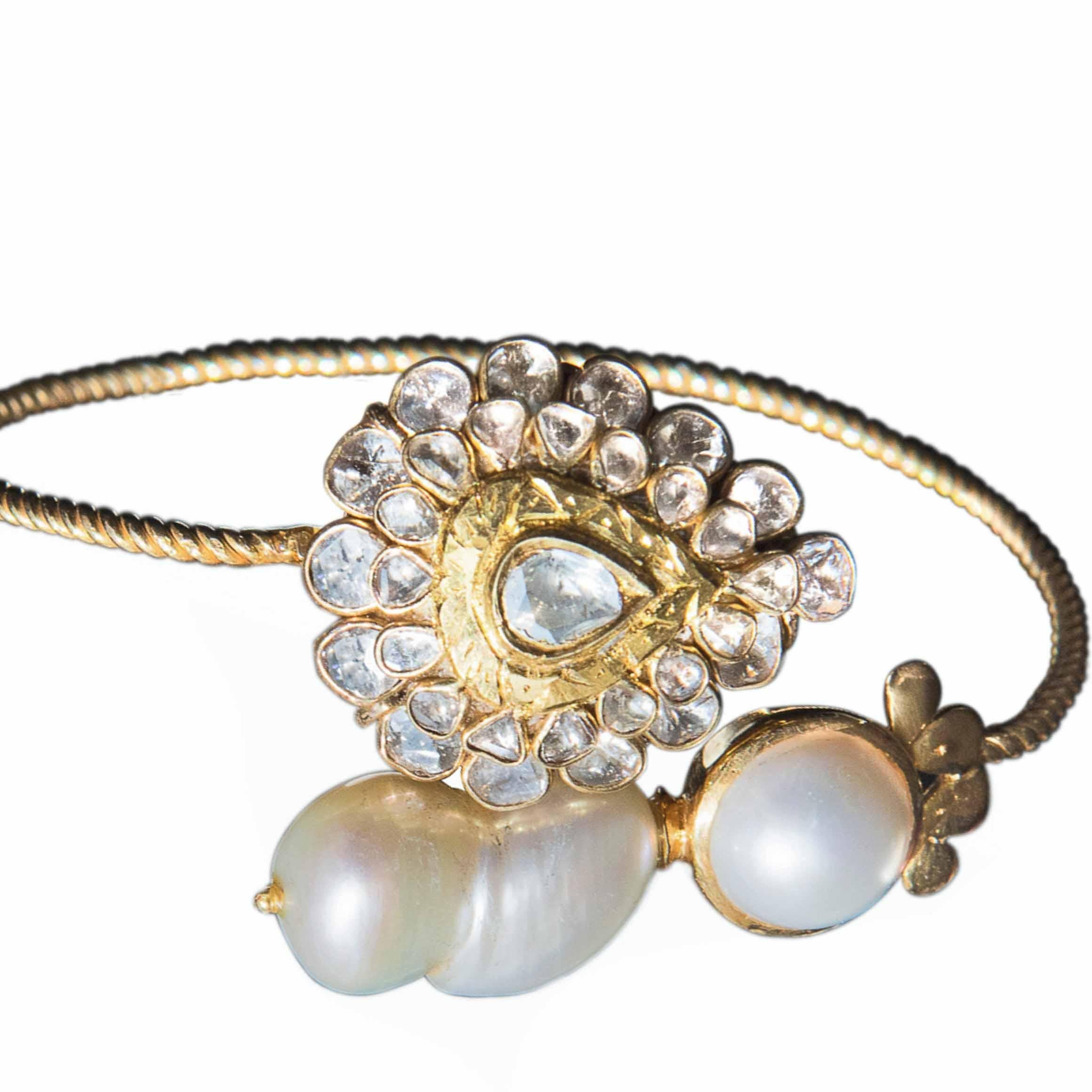 Women's Manjrie Baroque Pearl Uncut Diamond 18 Karat Gold Artisan Bracelet For Sale