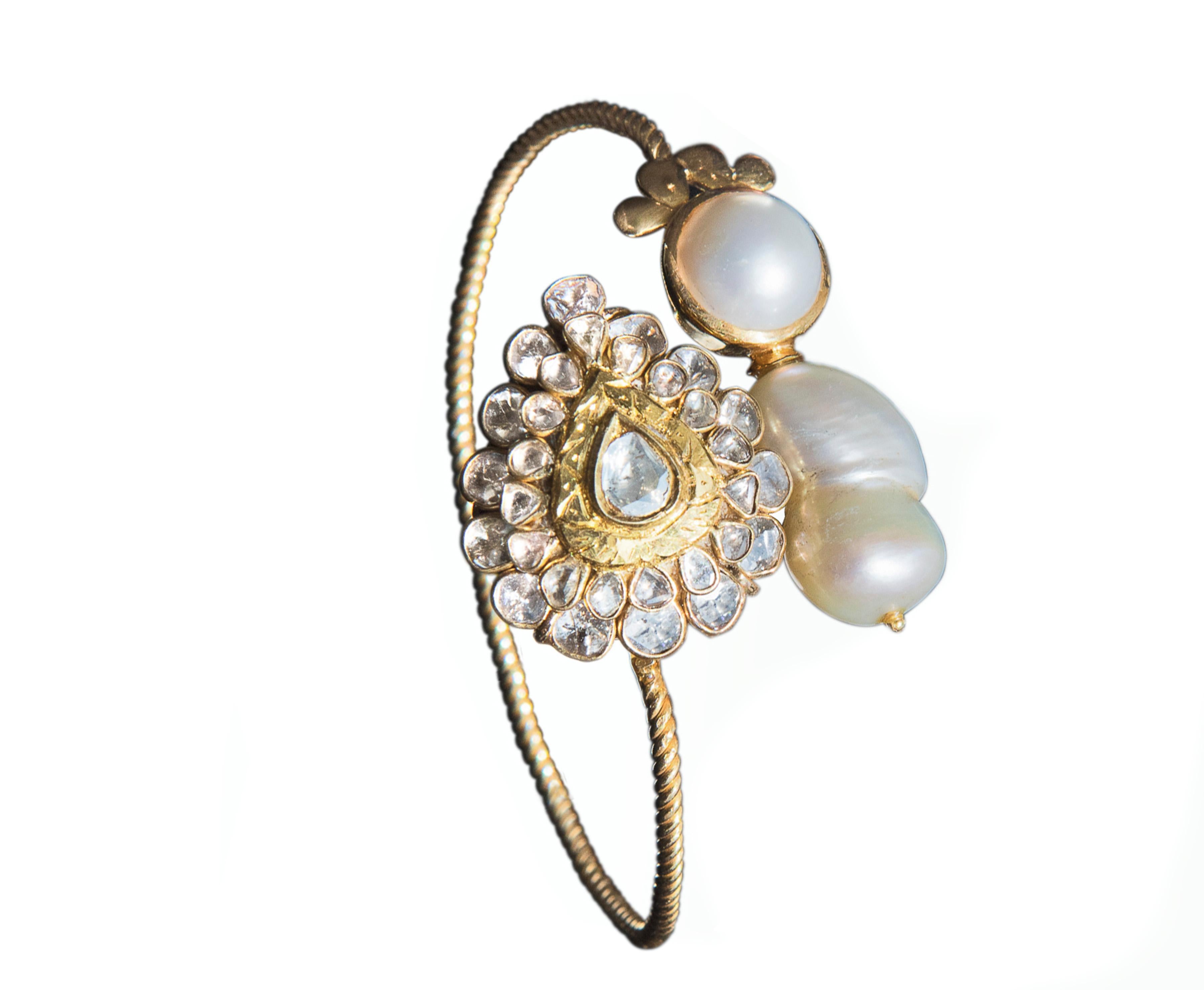 Manjrie Baroque Pearl Uncut Diamond 18 Karat Gold Artisan Bracelet In New Condition For Sale In Singapore, Singapore