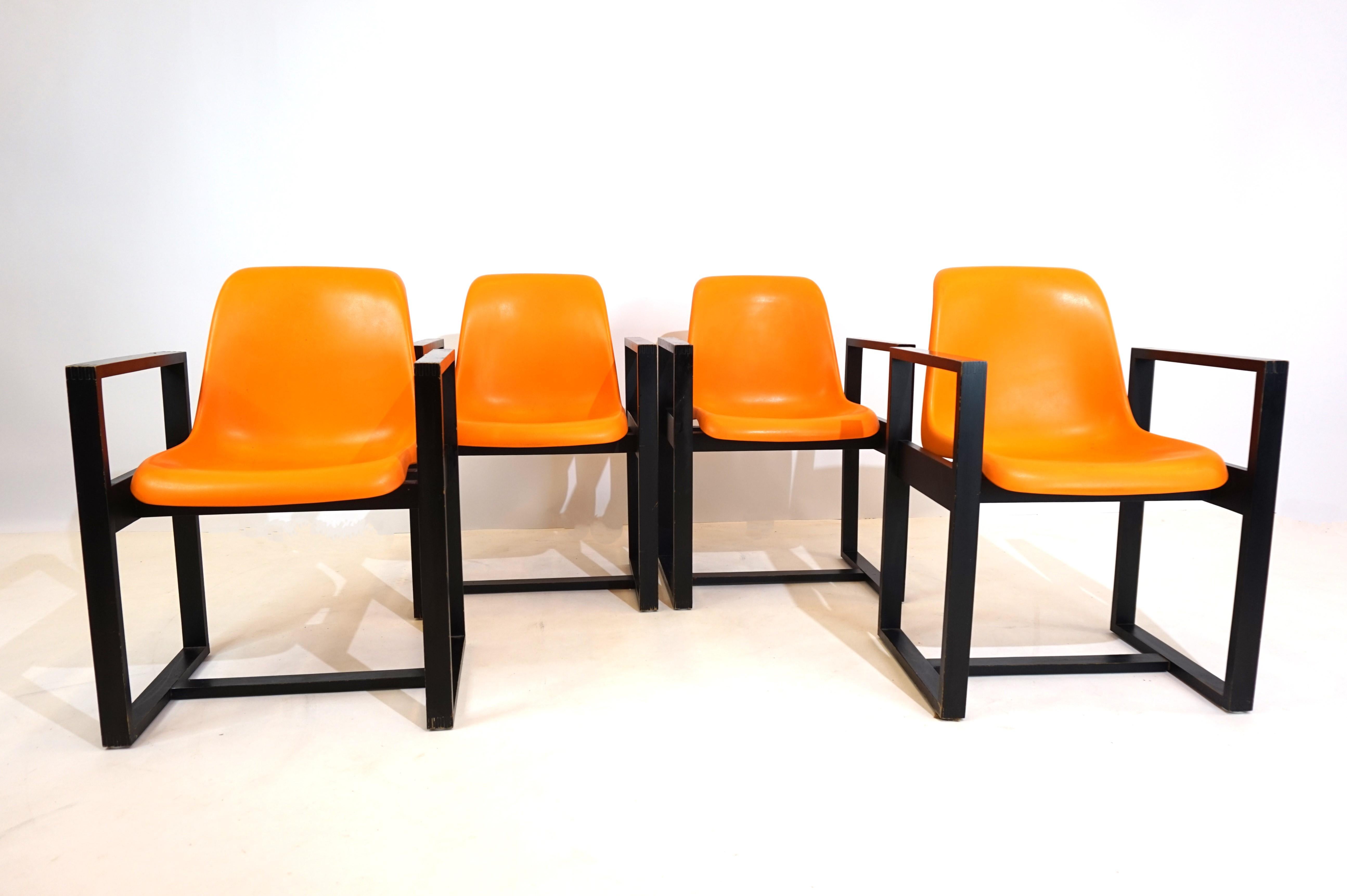 Mann Möbel Set of 4 Dining Room/Office Chairs 70s For Sale 4
