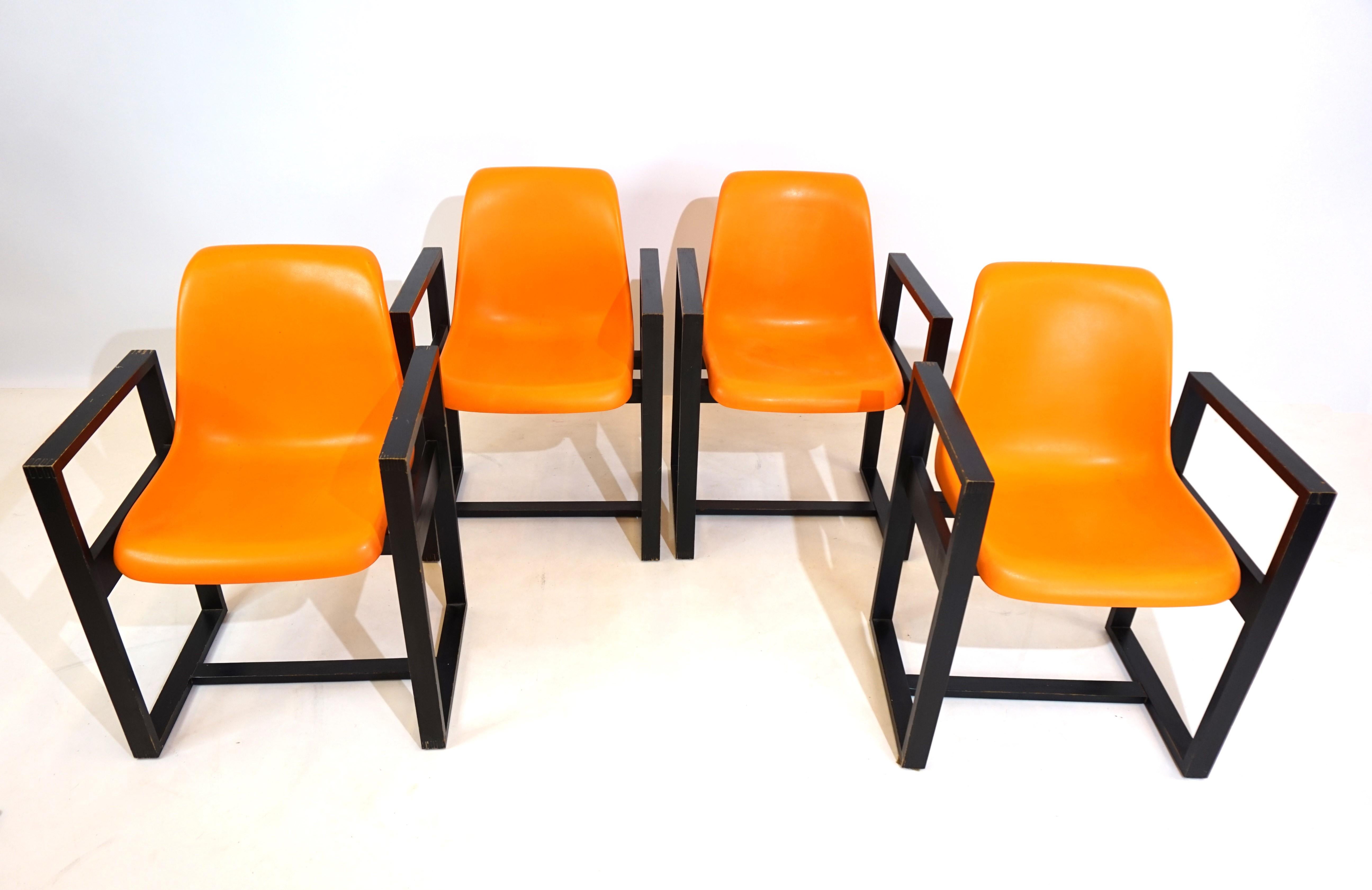 Mann Möbel Set of 4 Dining Room/Office Chairs 70s For Sale 2