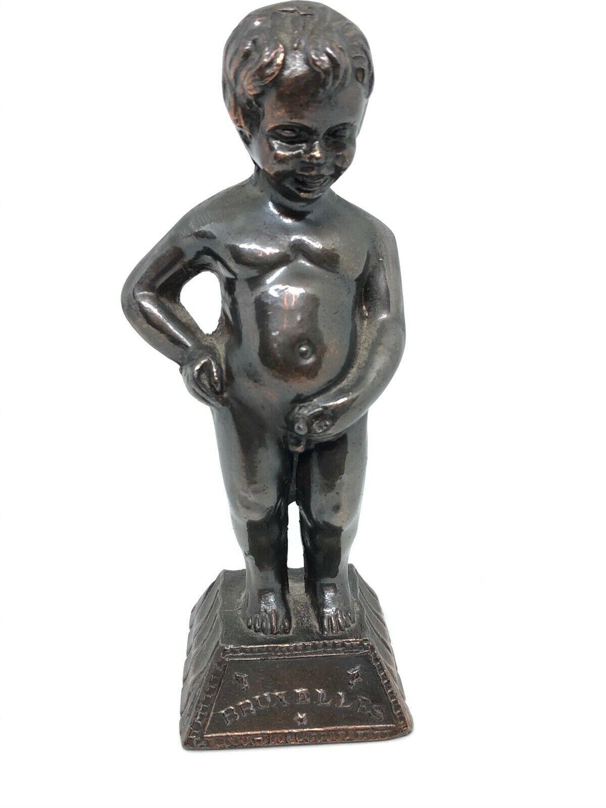 Mid-20th Century Manneken Pis City Brussels Metal Souvenir Building Statue Vintage Belgium, 1930s