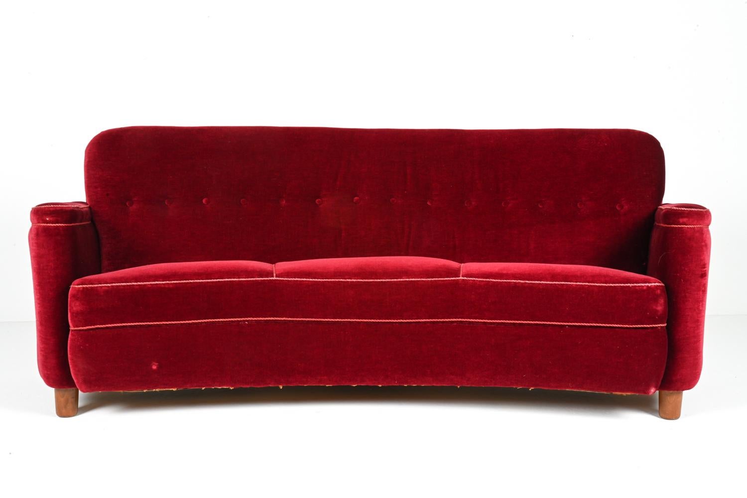 Manner of Flemming Lassen Danish Mid-Century Sofa, c. 1940's In Good Condition For Sale In Norwalk, CT