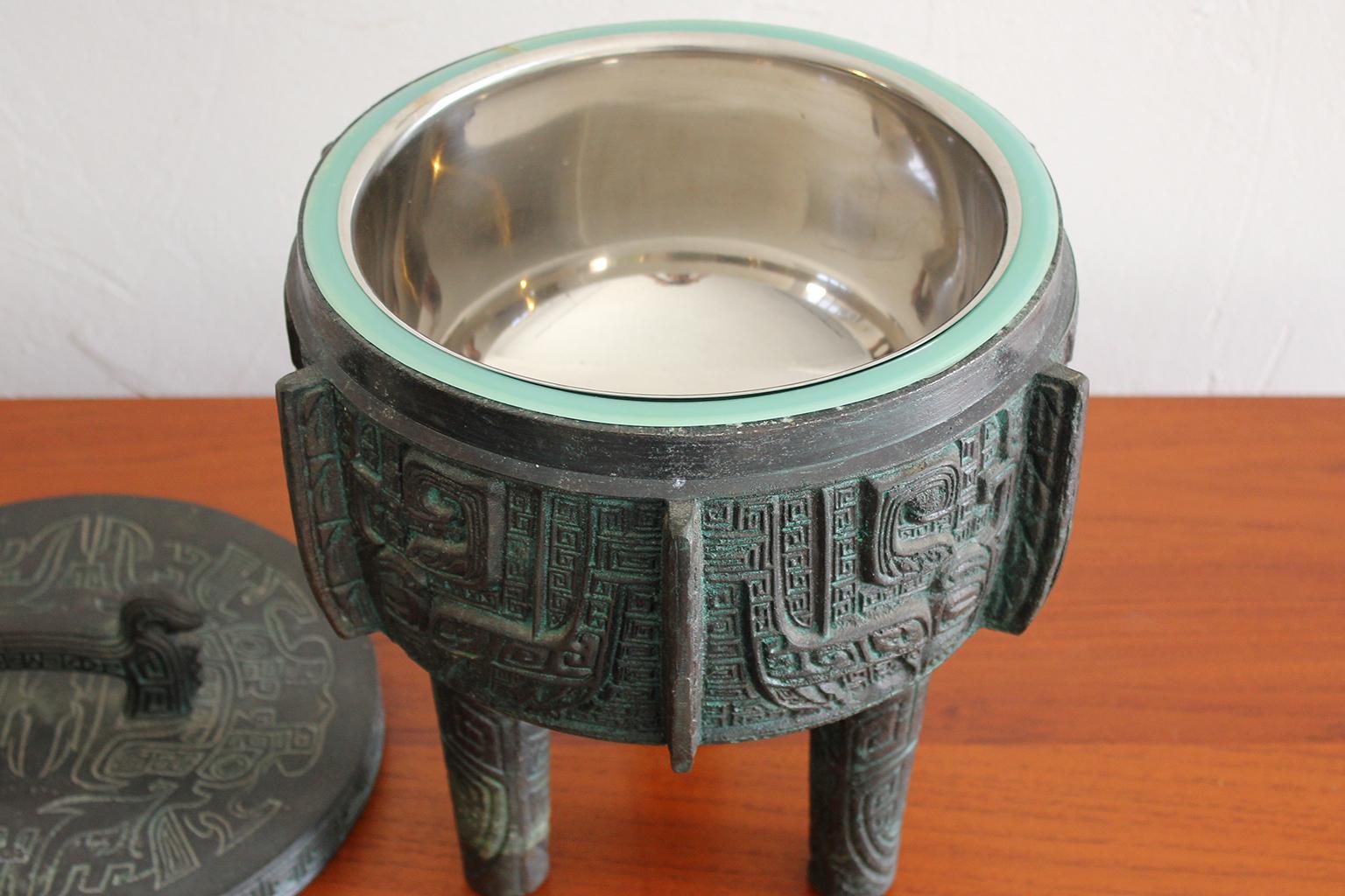 Manner of James Mont Asian Chinese Verdigris Design Bar Cocktail Ice Bucket In Excellent Condition In San Diego, CA