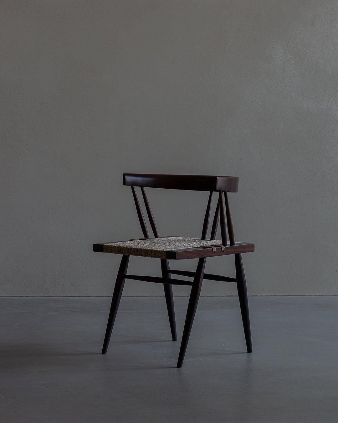 À la manière de Nakashima, chaise à assise en gazon, 20e siècle, Inde, Ahmedabad en vente 3