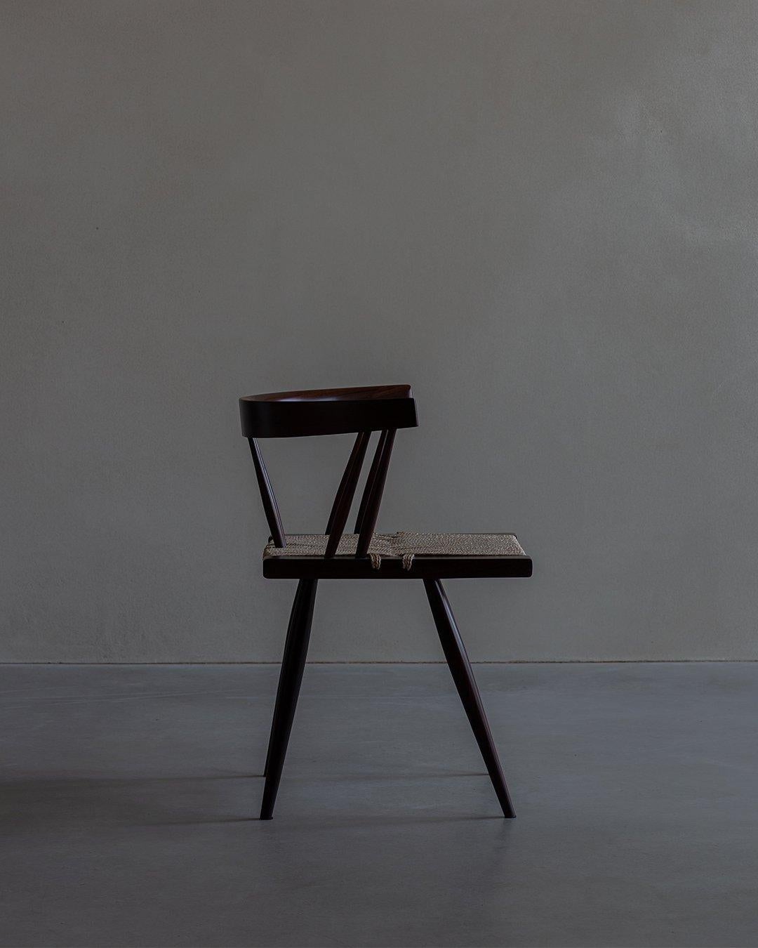 À la manière de Nakashima, chaise à assise en gazon, 20e siècle, Inde, Ahmedabad en vente 5