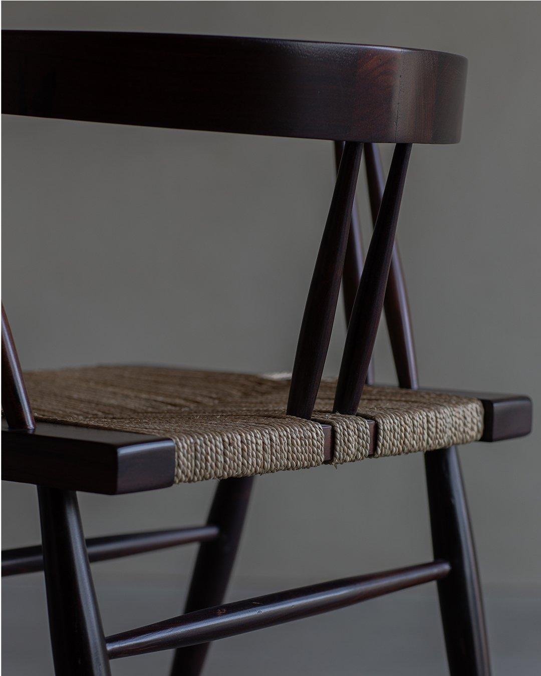 À la manière de Nakashima, chaise à assise en gazon, 20e siècle, Inde, Ahmedabad en vente 6