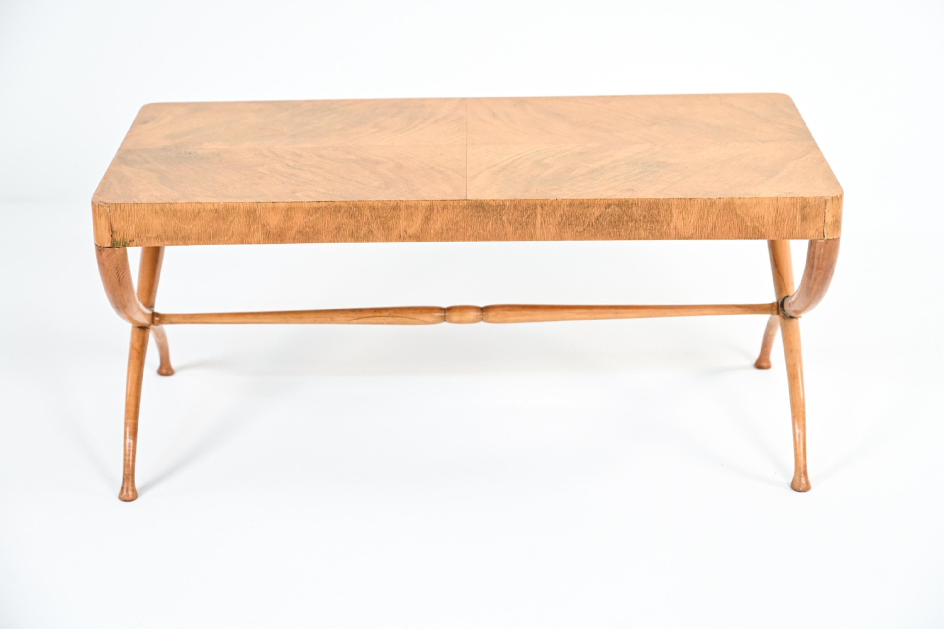 Mid-Century Modern Manner of Tomaso Buzzi 1940's Coffee Table For Sale