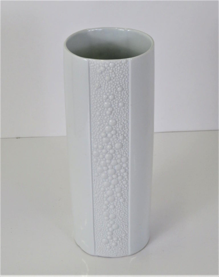 Mid-Century Modern Manner of Wirkkala White Ceramic Vase by Naaman Artline Porcelain, Israel, 1970s For Sale