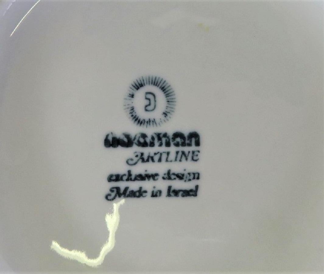 Manner of Wirkkala White Ceramic Vase by Naaman Artline Porcelain, Israel, 1970s For Sale 3