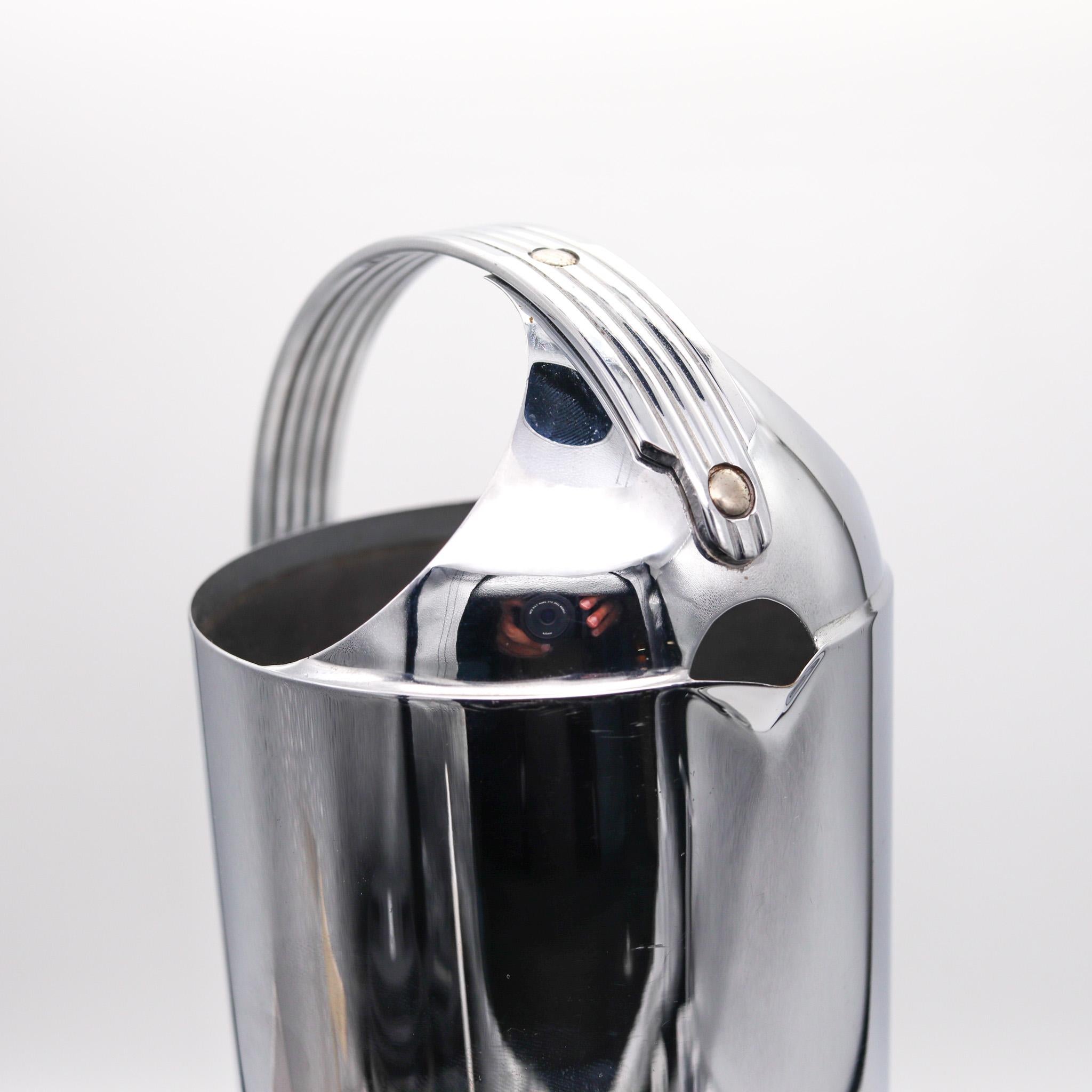 Manning Bowman 1930 By Bel Geddes Art Deco Machine Age Pitcher In Chromed Steel For Sale 1