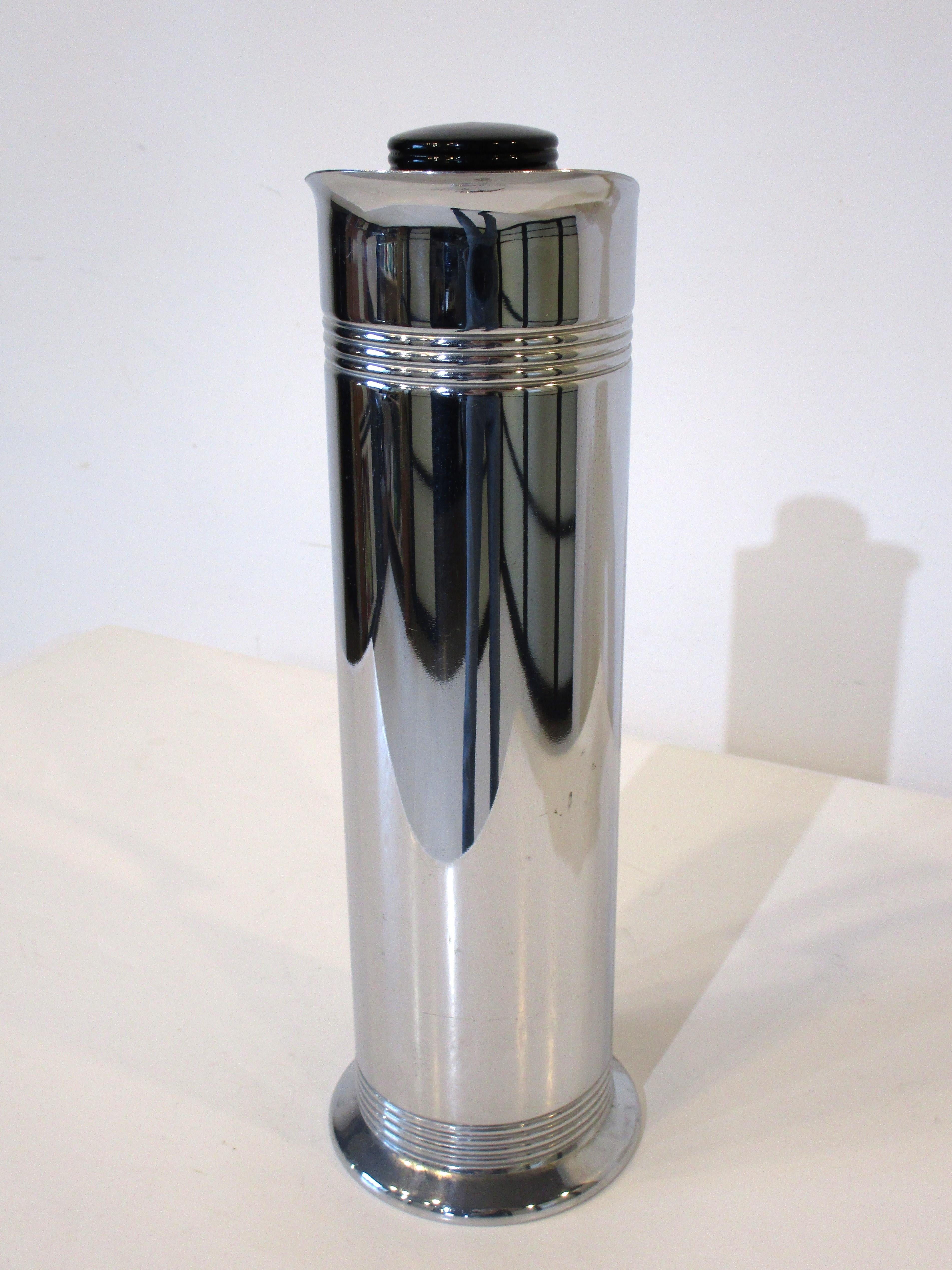 Manning Bowman Hotacold Cocktail Shaker in the Style of Art Deco  1