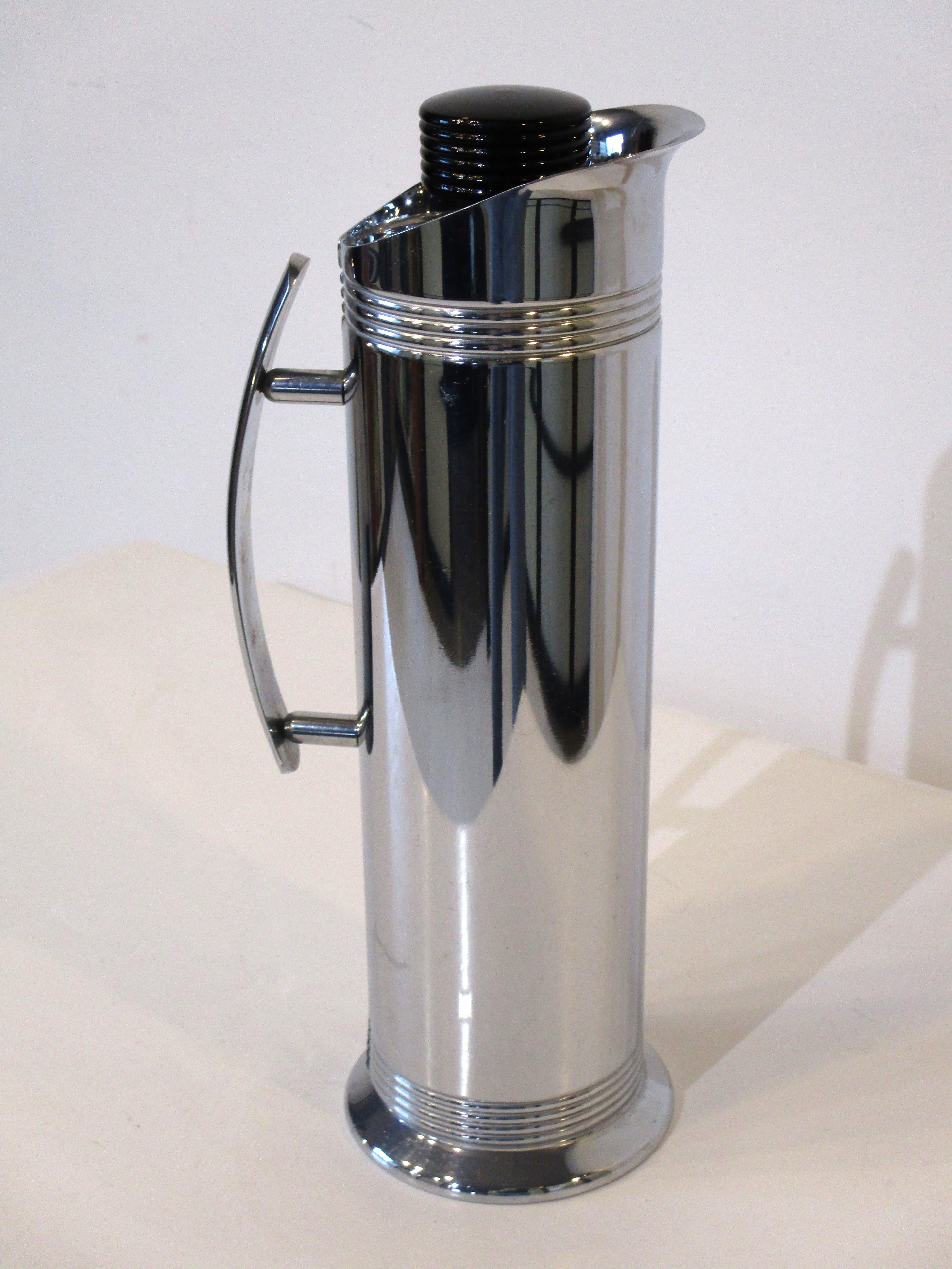 Manning Bowman Hotacold Cocktail Shaker in the Style of Art Deco  3