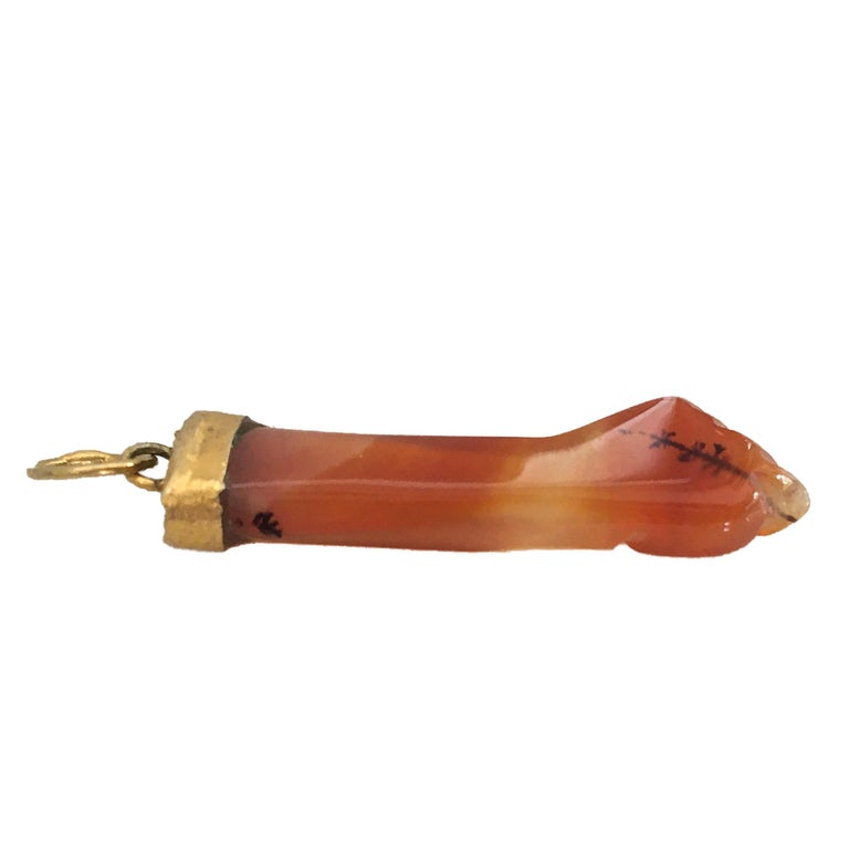 Mano Figa Agate Good Luck Charm Pendant In Good Condition For Sale In Rotterdam, NL