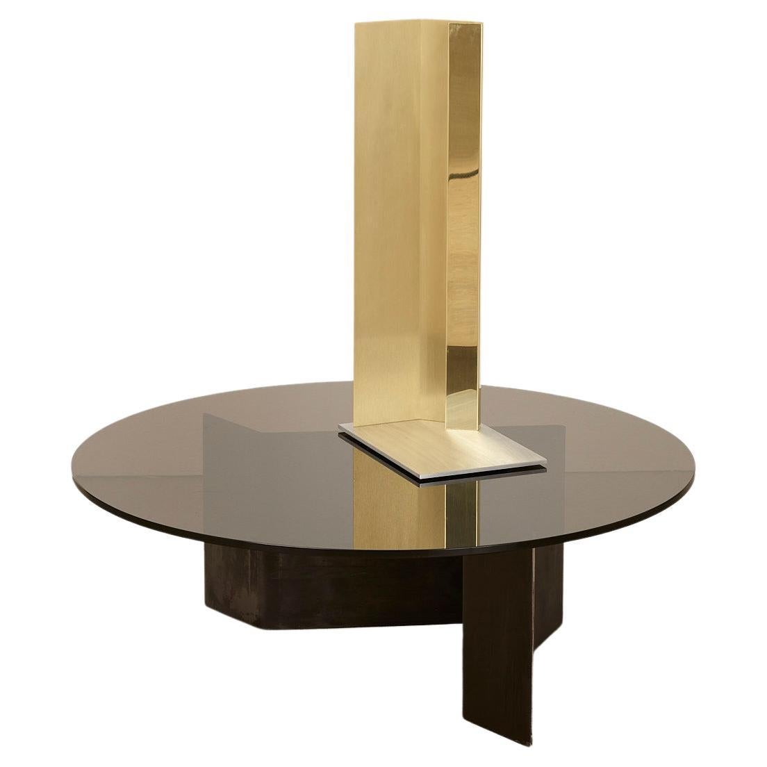 Mano standing lamp table by Umberto Bellardi Ricci
Dimensions: W15.2 x D27.9 x H31.7 cm
Materials: brasse, aluminium base, led strip.

All our lamps can be wired according to each country. If sold to the USA it will be wired for the USA for