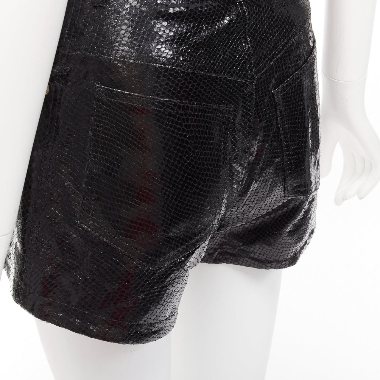 MANOKHI pantaloncini a vita alta in vera pelle squamata nera FR36 XS in vendita 2