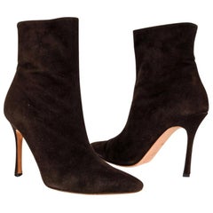 Manolo Blahnik Bottines en daim souple couleur chocolat en fourrure, Taille 36,5  / 6.5