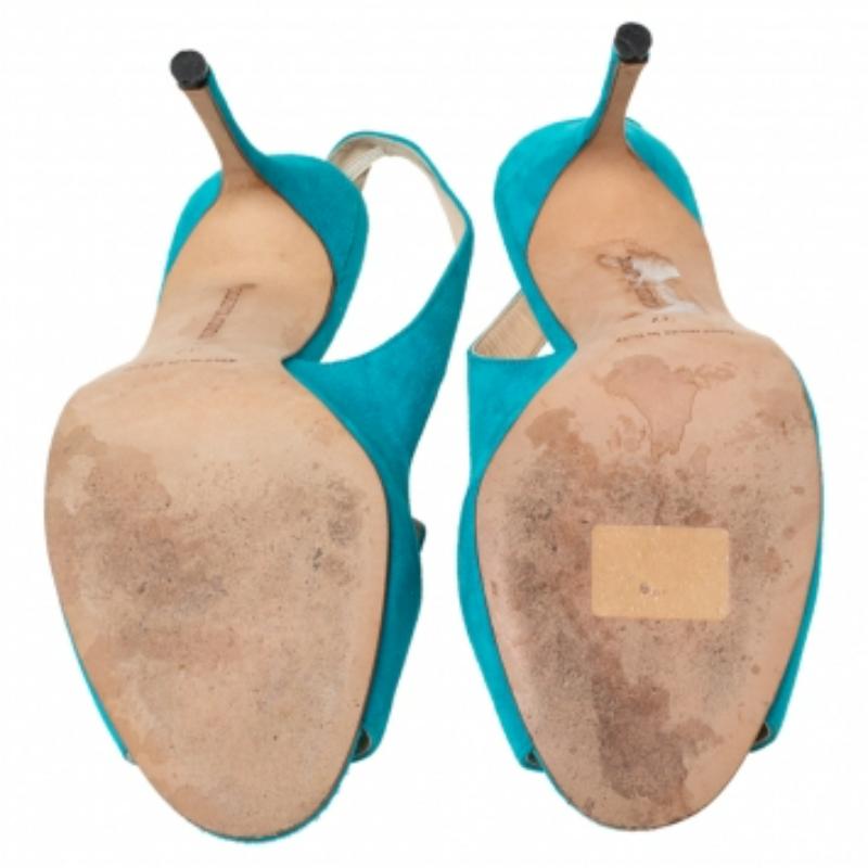 Manolo Blahnik - Sandales à bride arrière en daim bleu aqua, taille 37 en vente 4