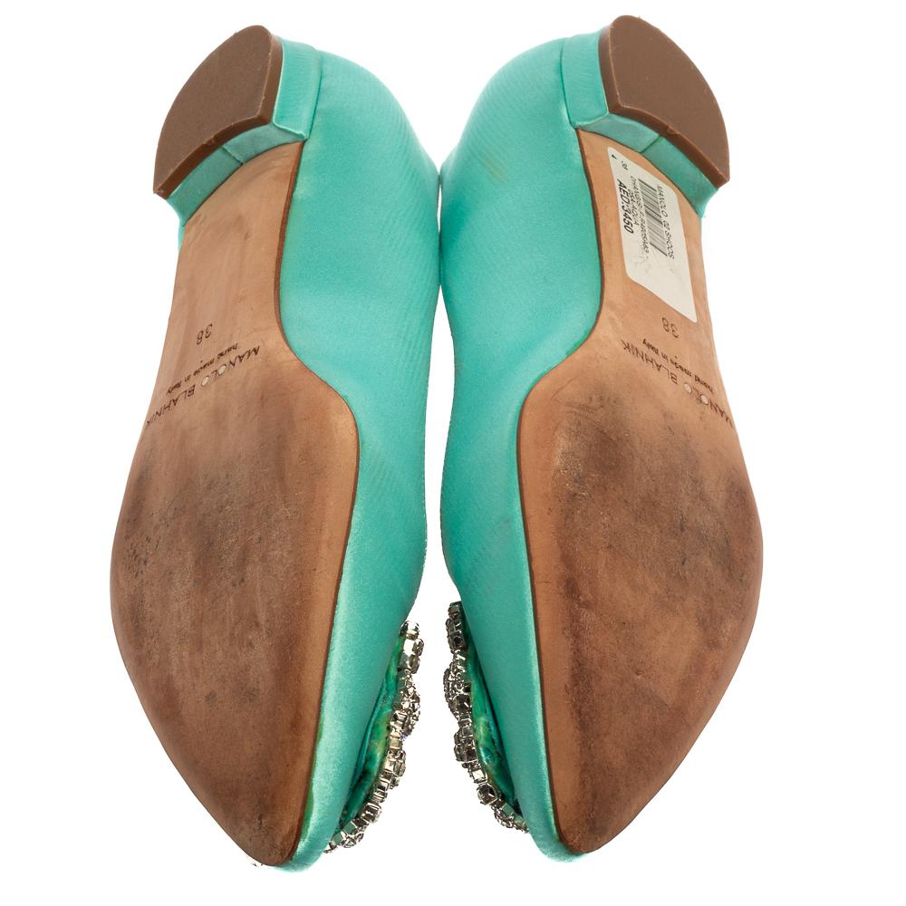 Manolo Blahnik Aqua Green Satin Hangisi Pointed Toe Flats Size 38 In Good Condition In Dubai, Al Qouz 2