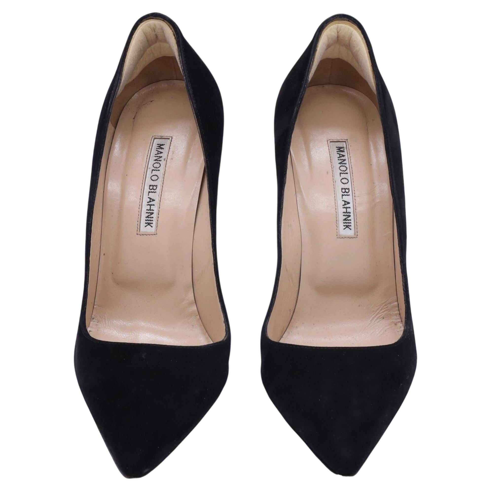 Pre-owned Manolo Blahnik Bb Pumps In Black Suede