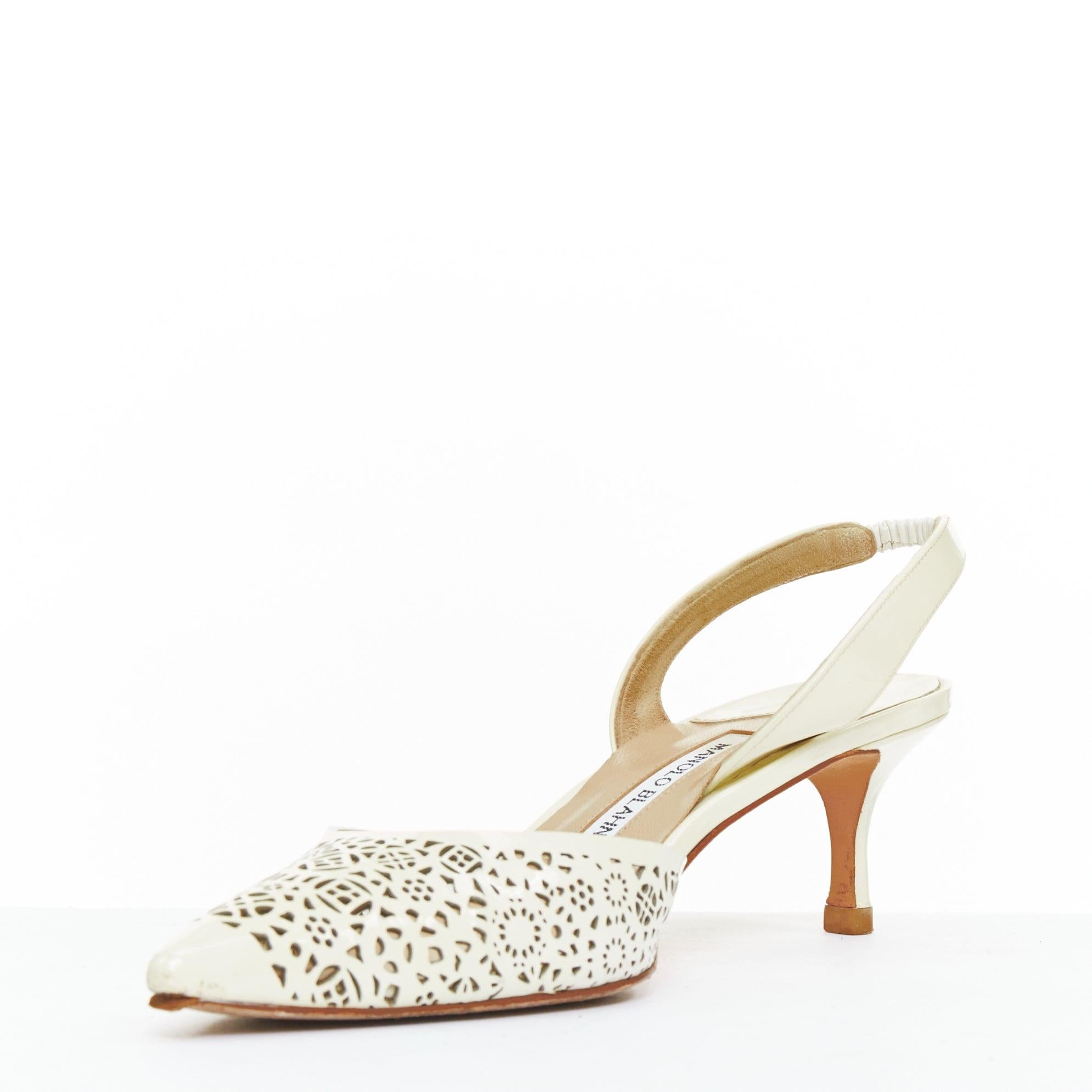 Manolo Blahnik BB70 escarpin en cuir verni crème à découpe laser EU39 Pour femmes en vente