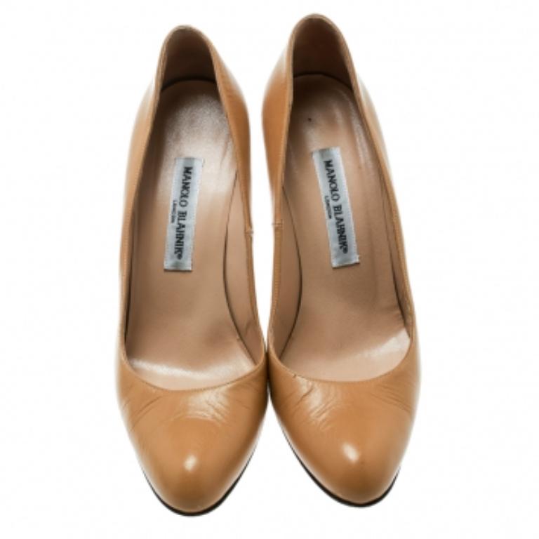 Manolo Blahnik Escarpins BB en cuir beige Taille 38.5 en vente 1