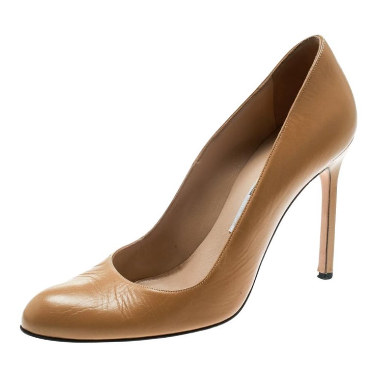 blahnik bb pumps