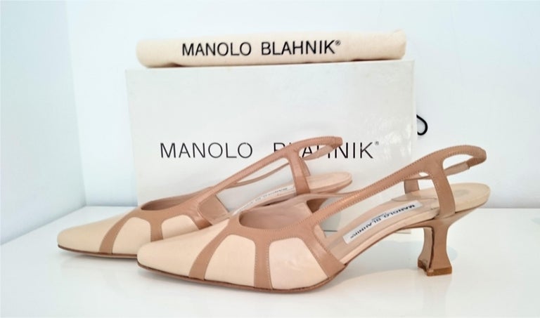 Manolo Blahnik Beige Leather Heels. NEW. Size 40 For Sale at 1stdibs