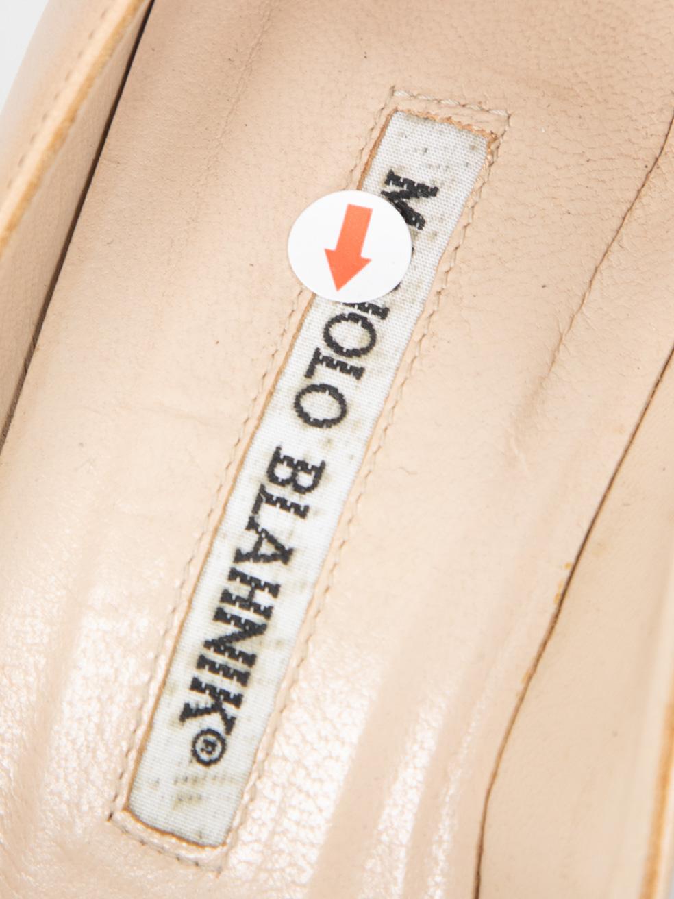 Manolo Blahnik Escarpins pointus en cuir beige Taille IT 35 en vente 1