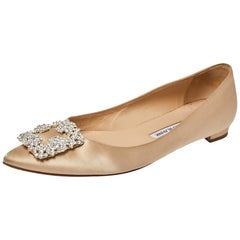 Manolo Blahnik Beige Satin Hangisi Crystal Embellished Ballet Flats Size 39