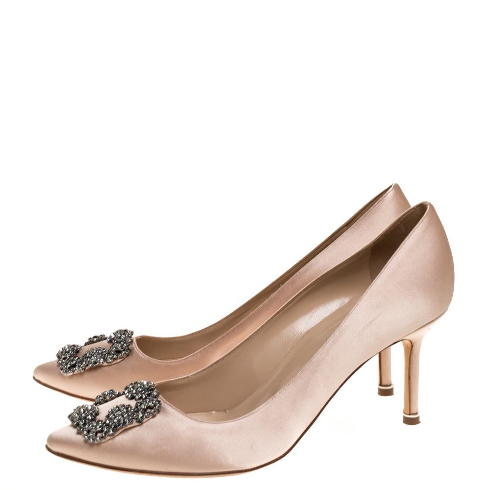 Manolo Blahnik Beige Satin Hangisi Crystal Embellished Pumps Size 41 2