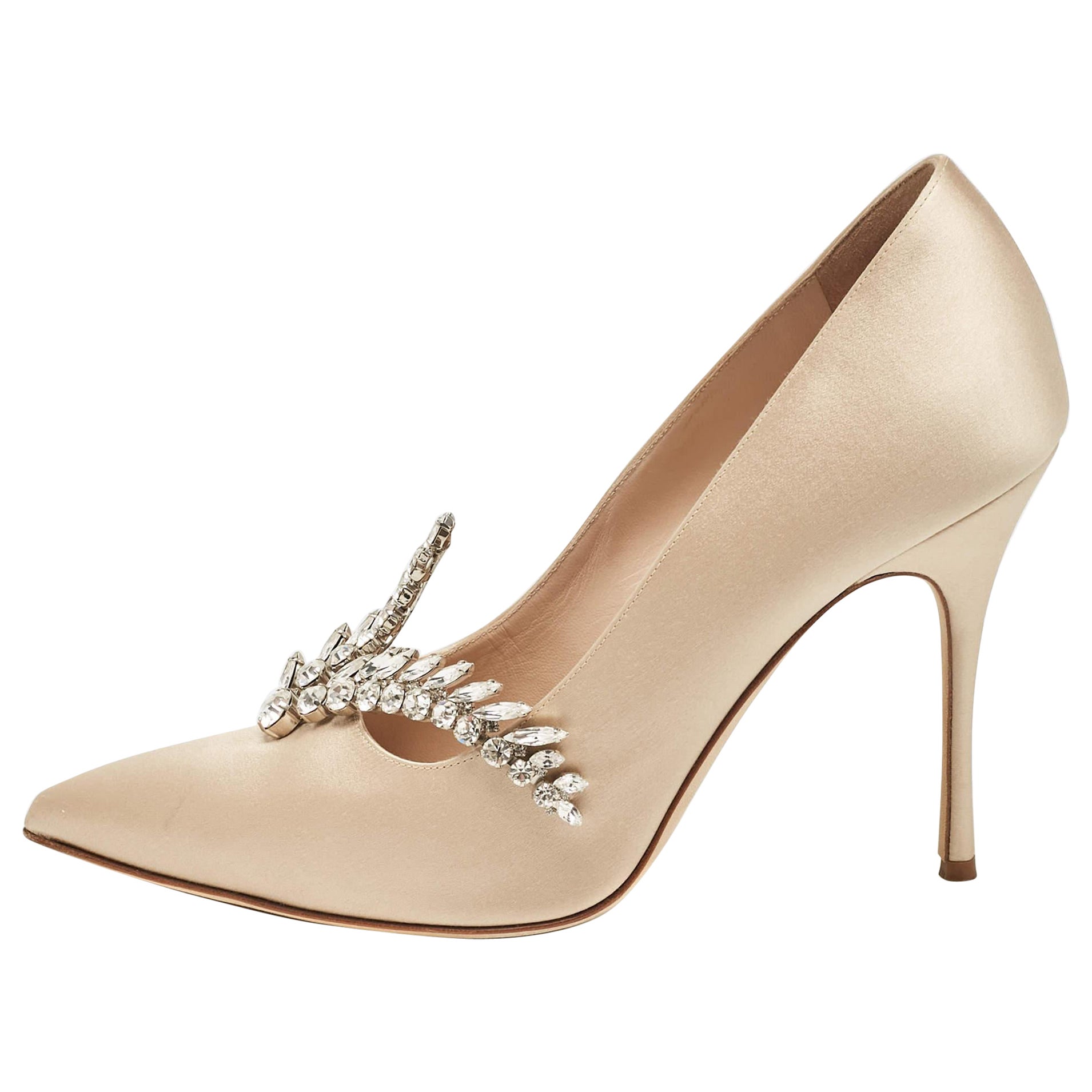 Manolo Blahnik Beige Satin Nadira Pumps Size 40