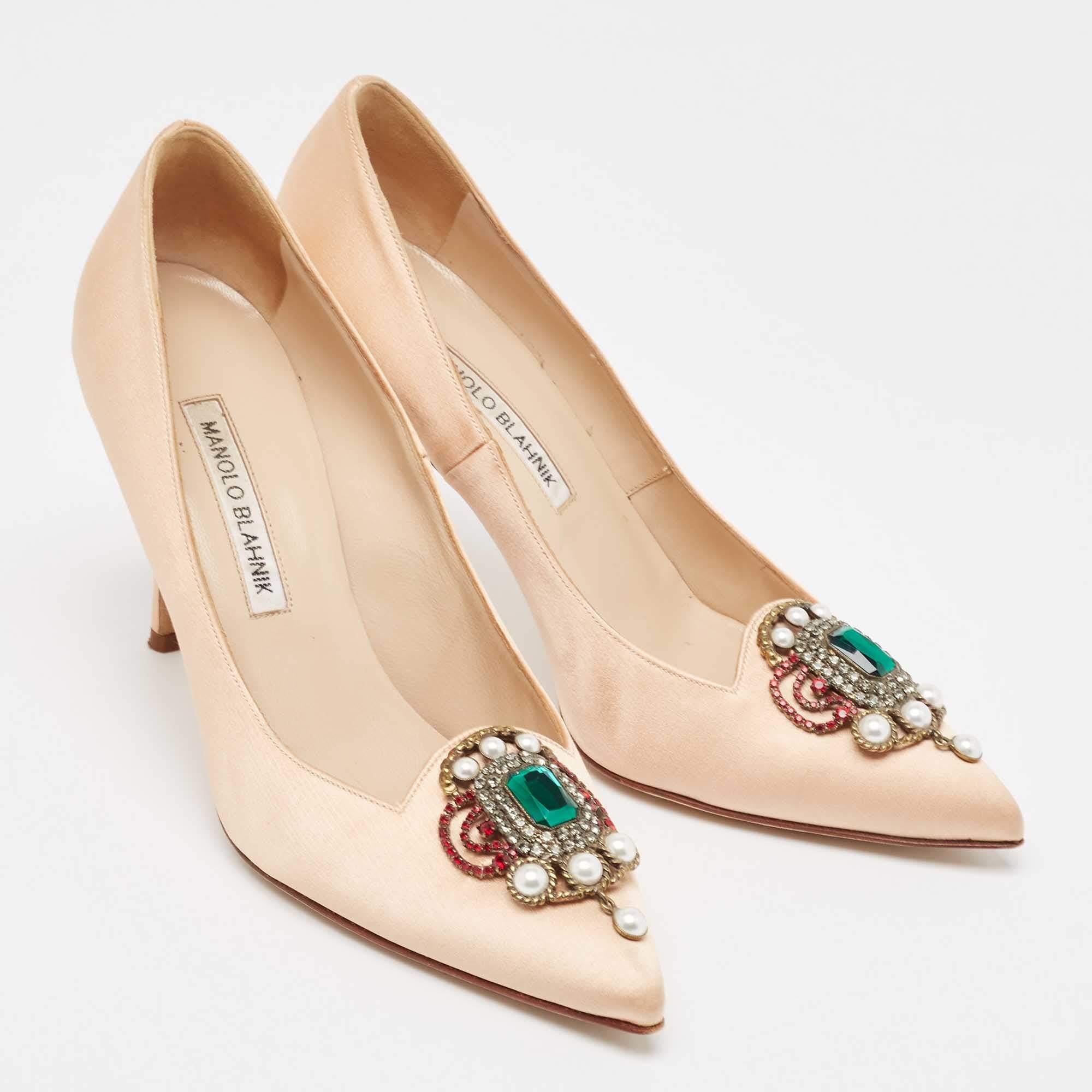 Women's Manolo Blahnik Beige Satin Pearl Embellished Pumps Size 38