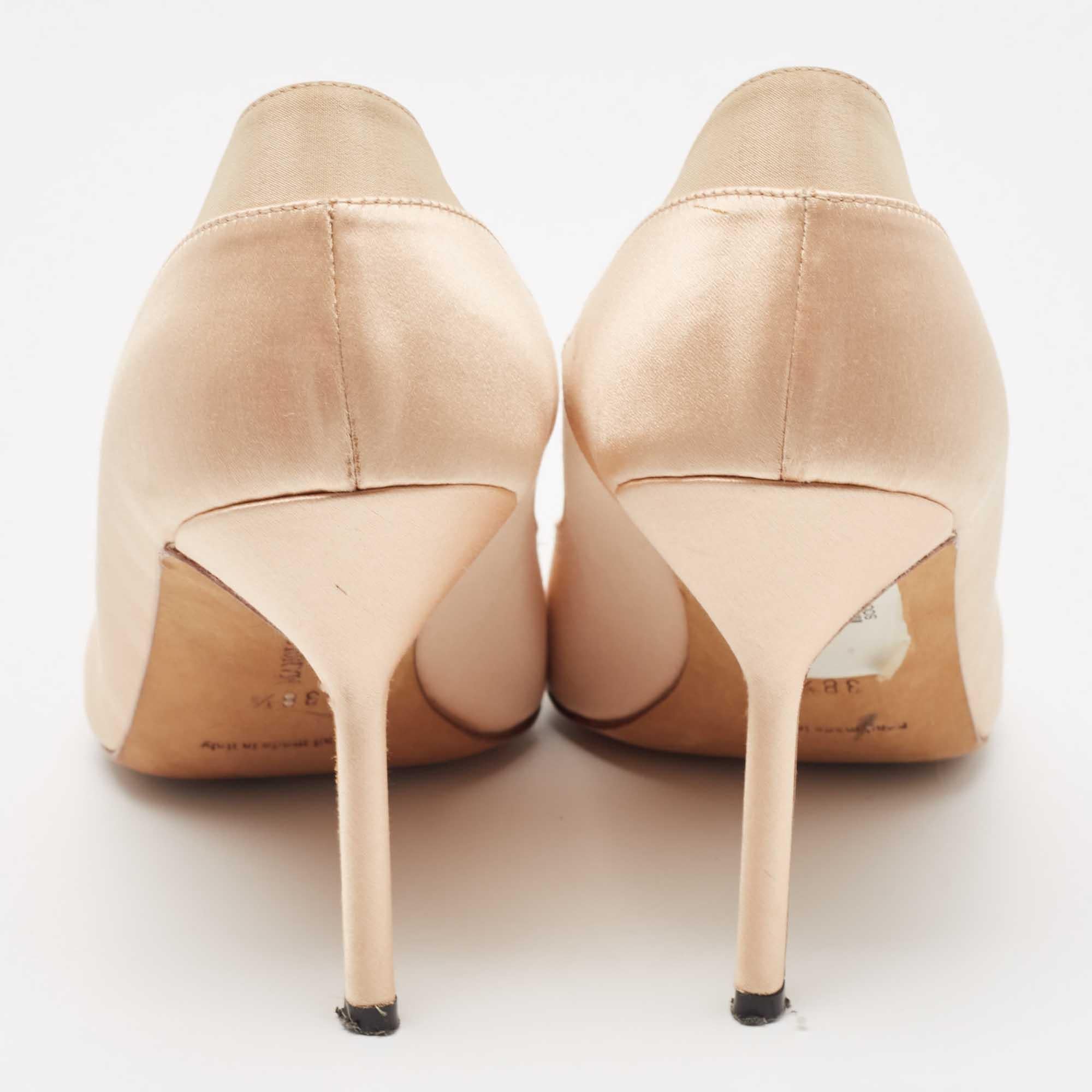 Manolo Blahnik Beige Satin Pointed Toe Pumps Size 38.5 1