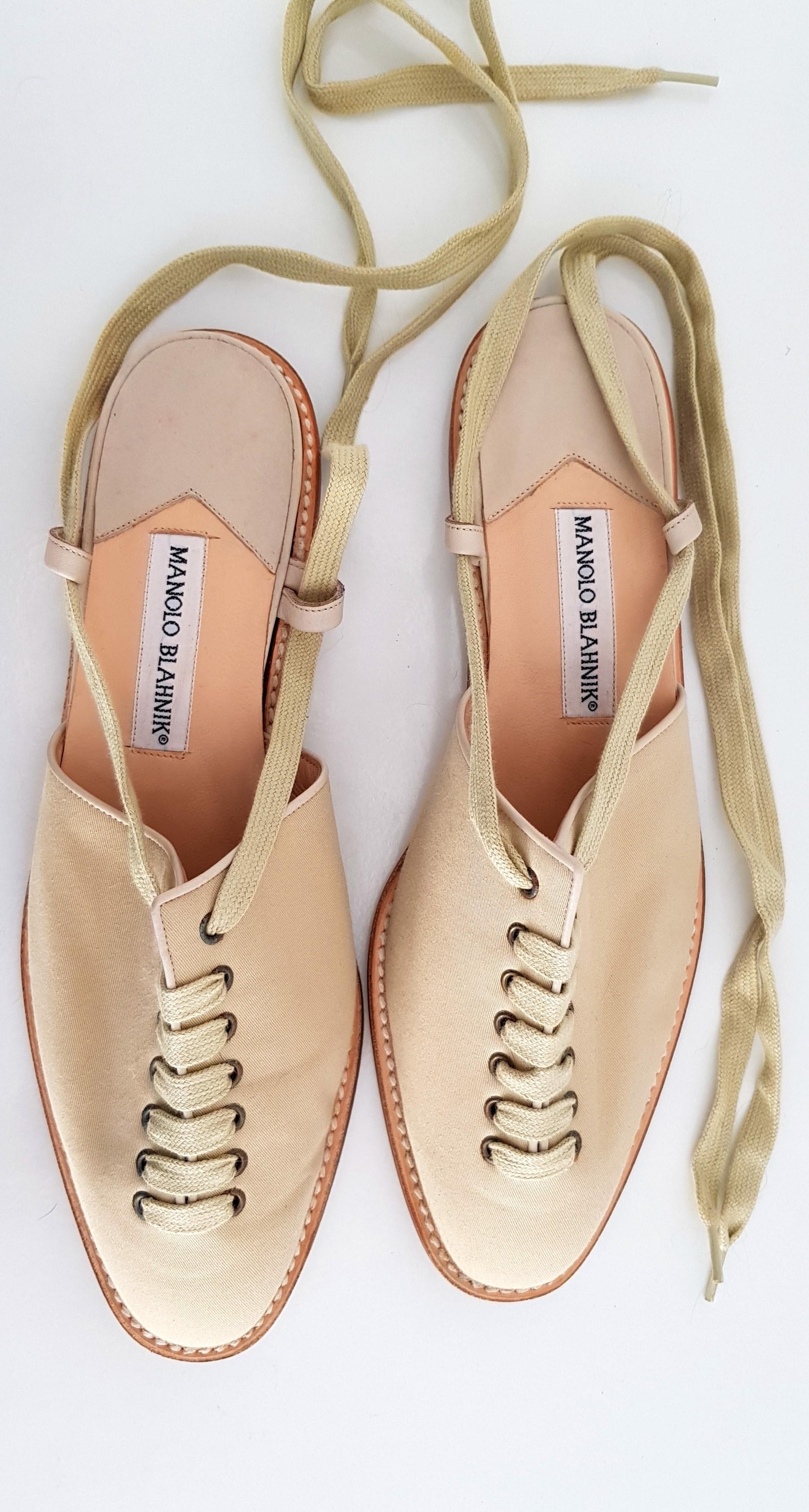 Manolo Blahnik Beige Silk Slippers with Laces. NEW. Size 40 (EU) For Sale 1