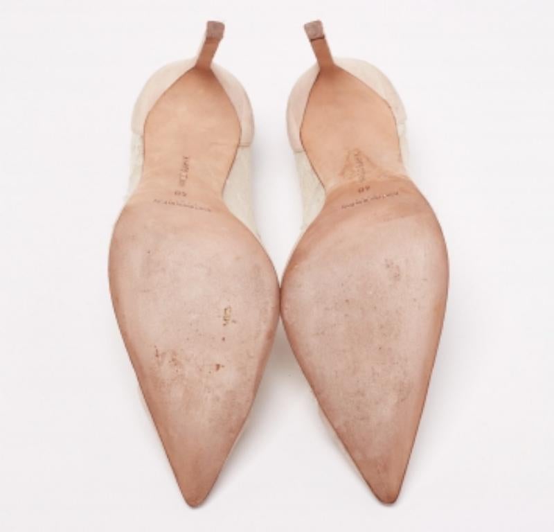 Manolo Blahnik Beige Suede and Lace Pointed-Toe Pumps Size 40 For Sale 5
