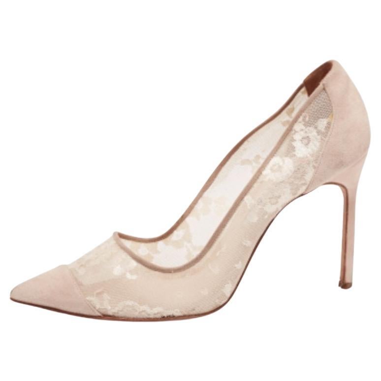 Manolo Blahnik Beige Suede and Lace Pointed-Toe Pumps Size 40 For Sale