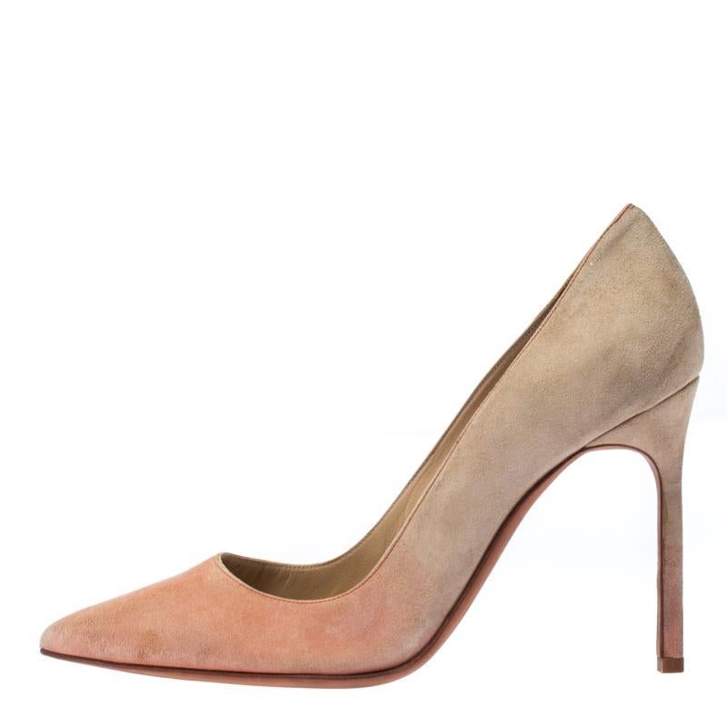 Walk with grace and confidence in these lovely BB pumps from Manolo Blahnik. These beige pumps are crafted from suede and feature an elegant silhouette. They flaunt pointed toes, comfortable leather-lined insoles and 10 cm stiletto heels. The pair